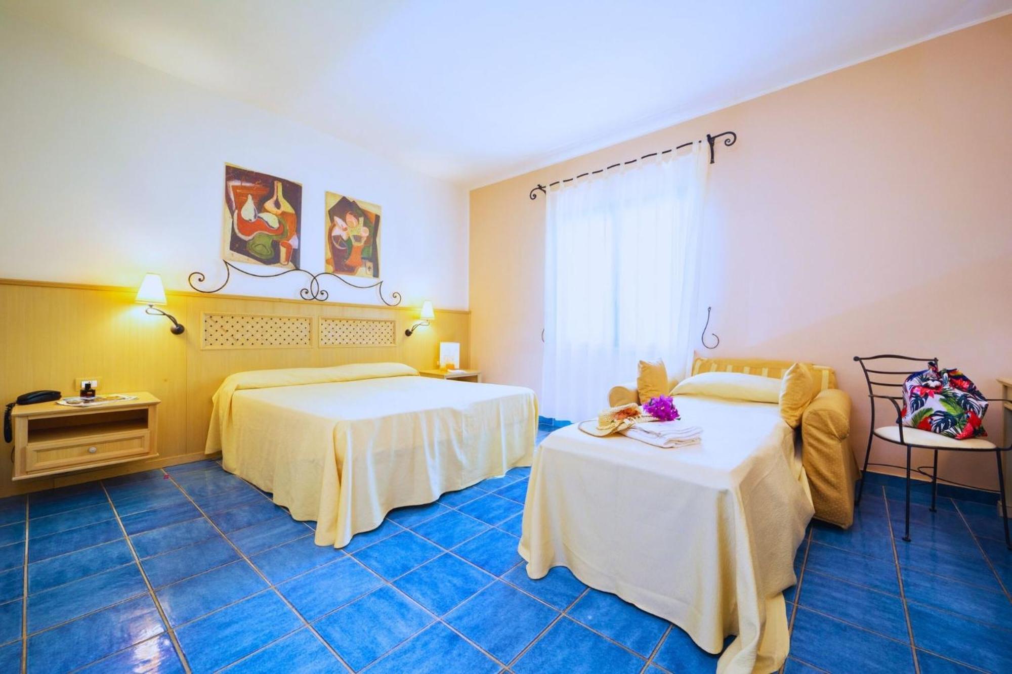Triple Room
