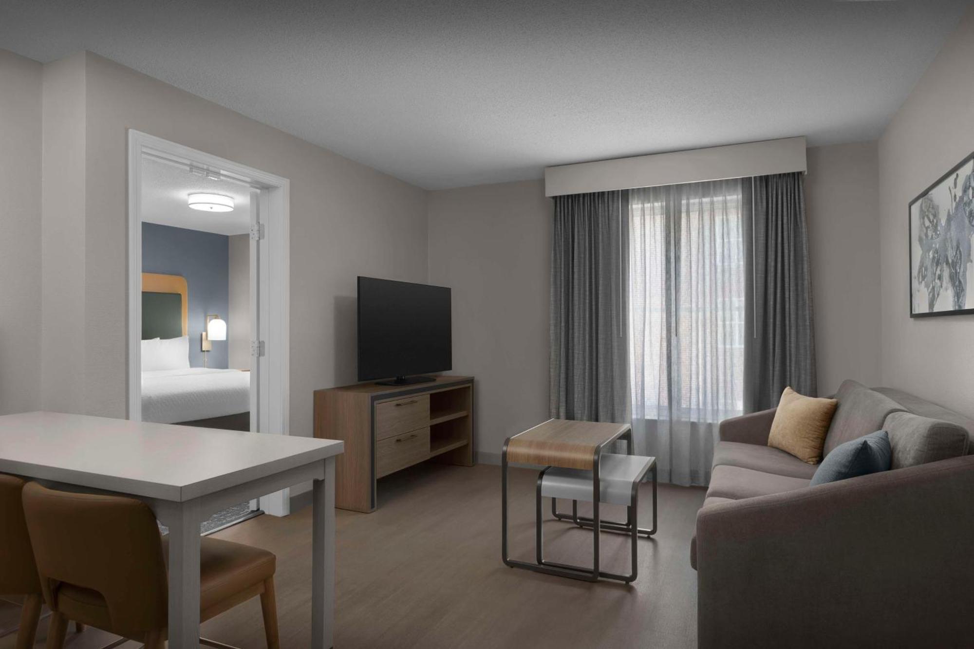 One-Bedroom King Suite
