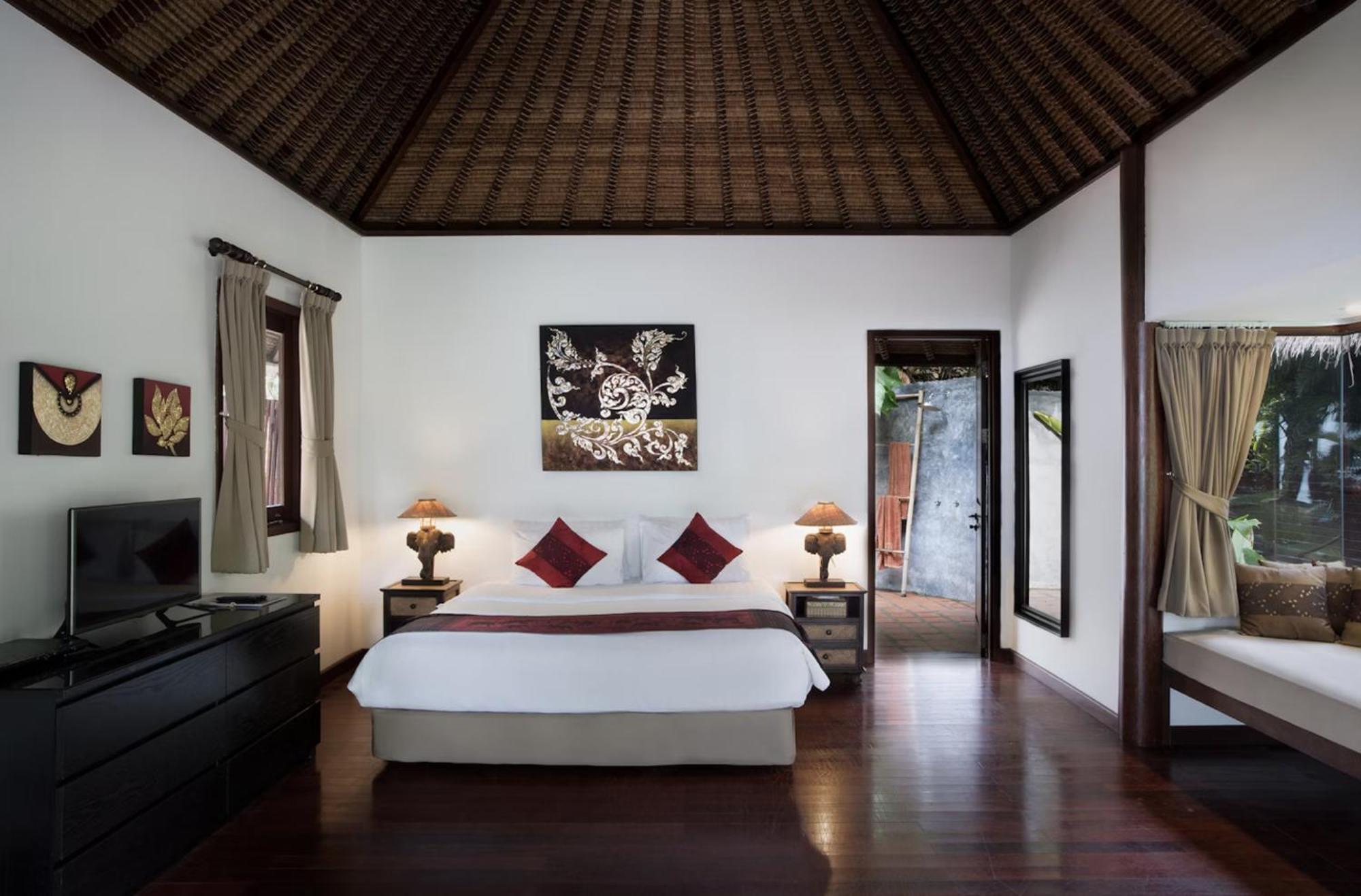 Balinese Luxury Beachfront Row 2