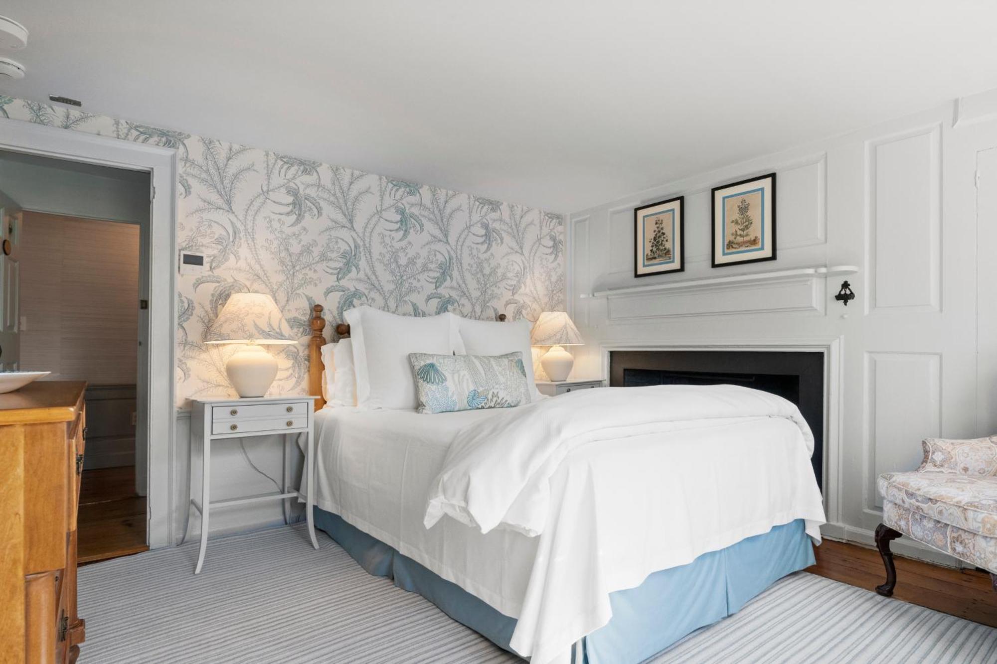 Queen Room # 4