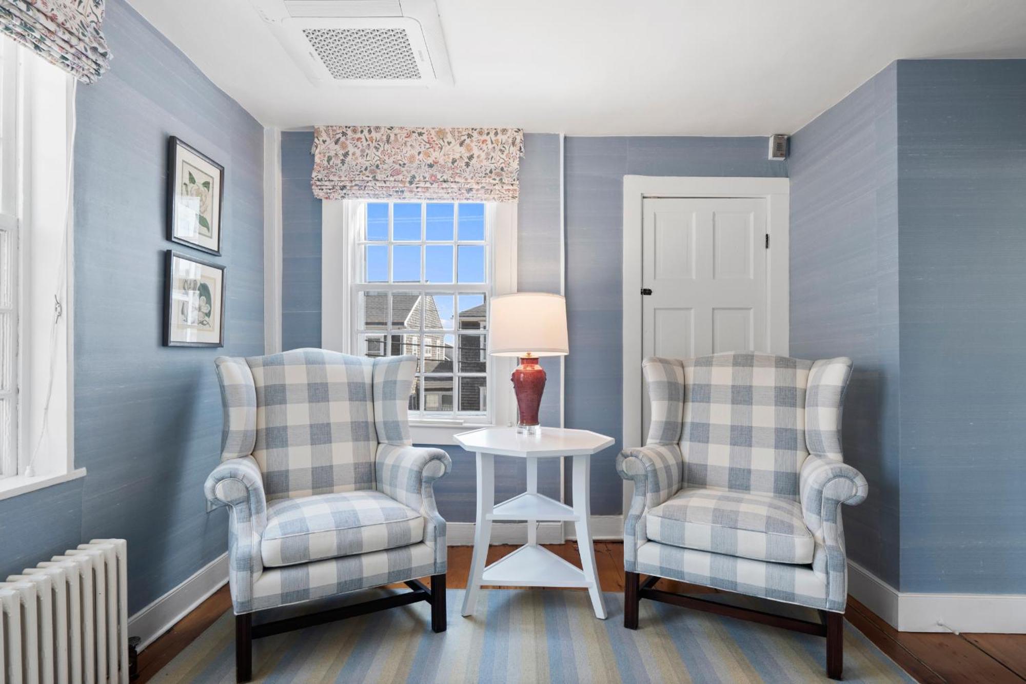 Queen Room # 7