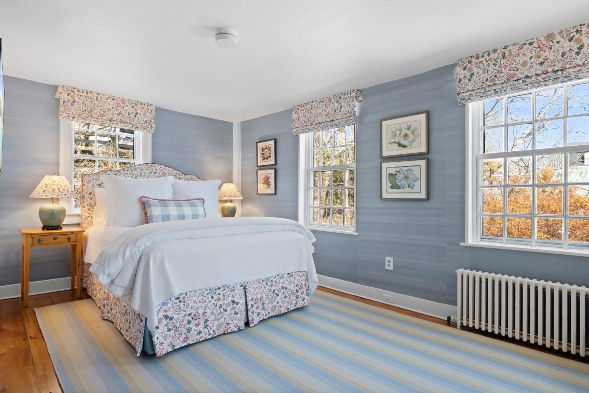 Queen Room # 7