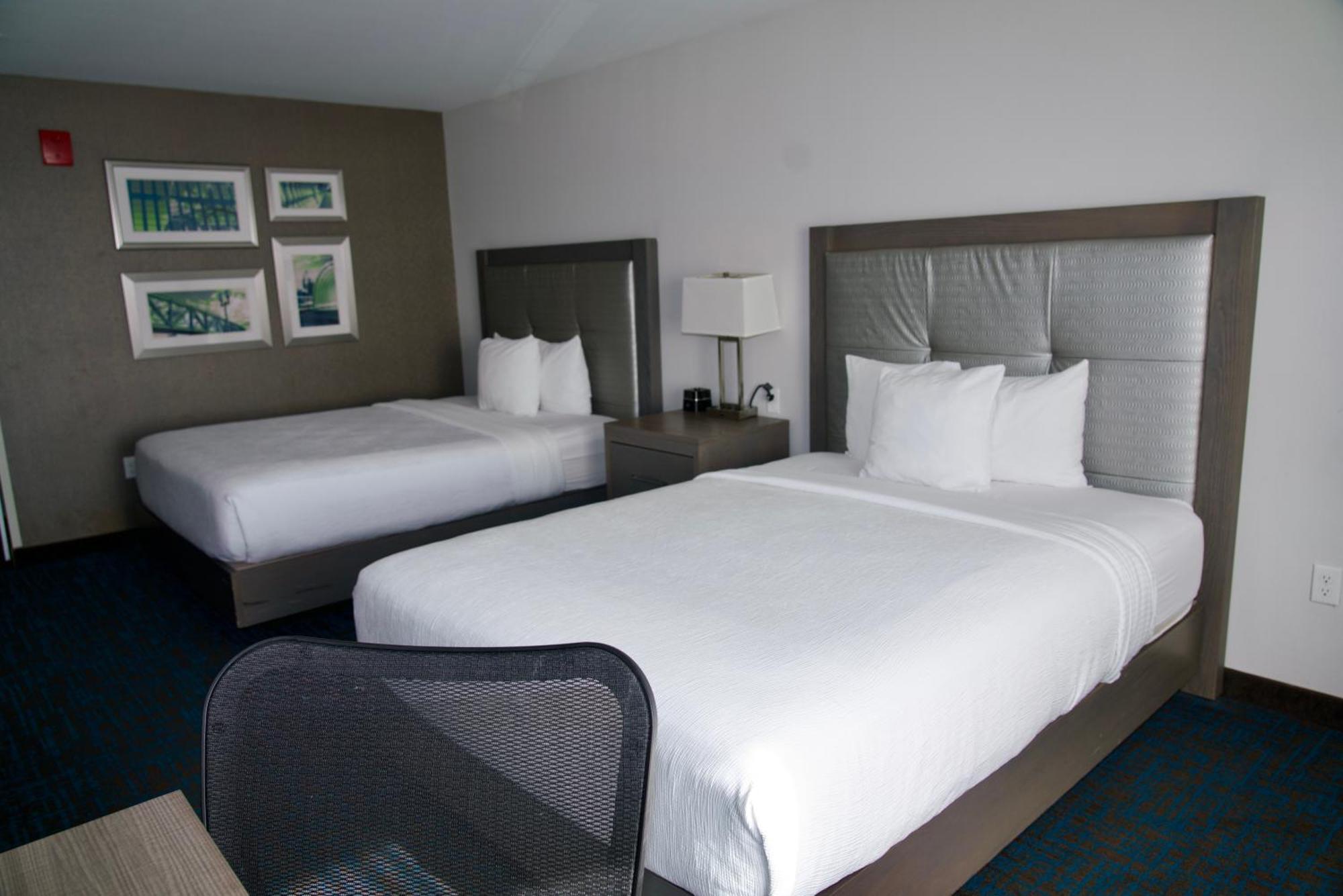 Queen Room Two Queen Beds