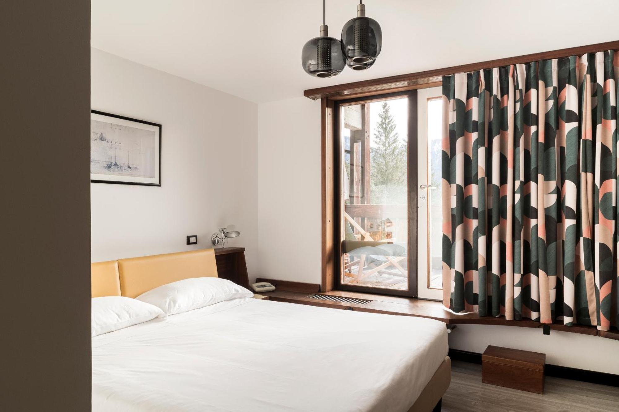 Double Room Mountain View