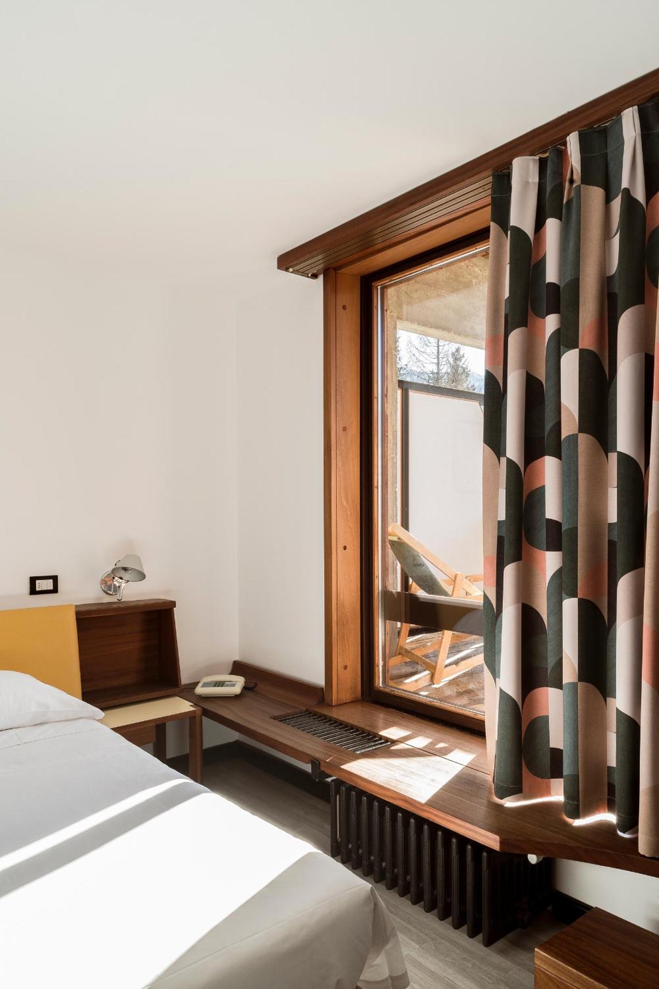 Double Room Mountain View