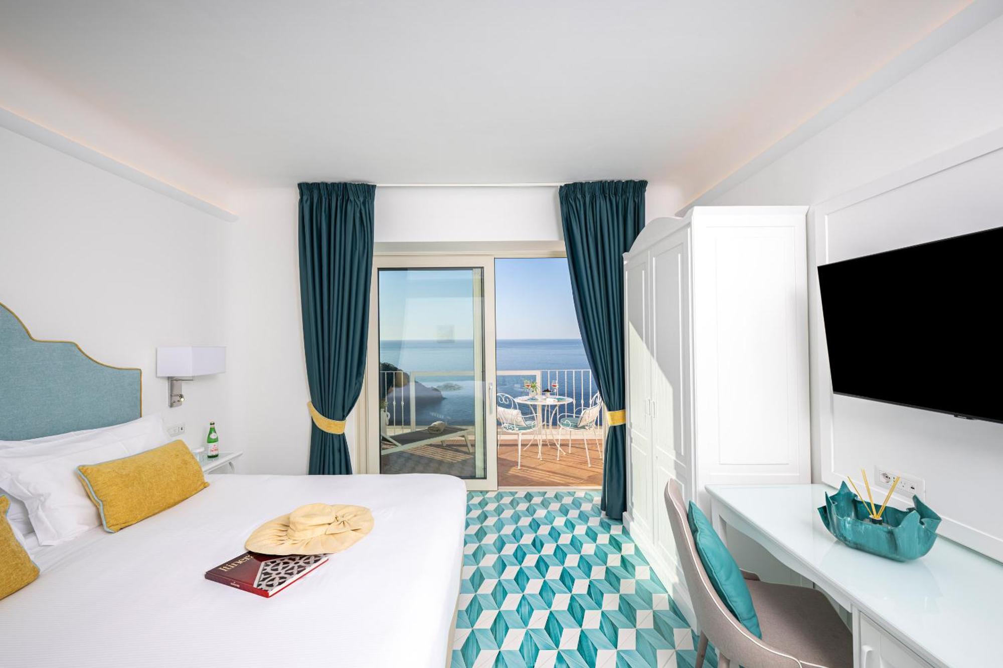 Deluxe Double Room Terrace Sea View