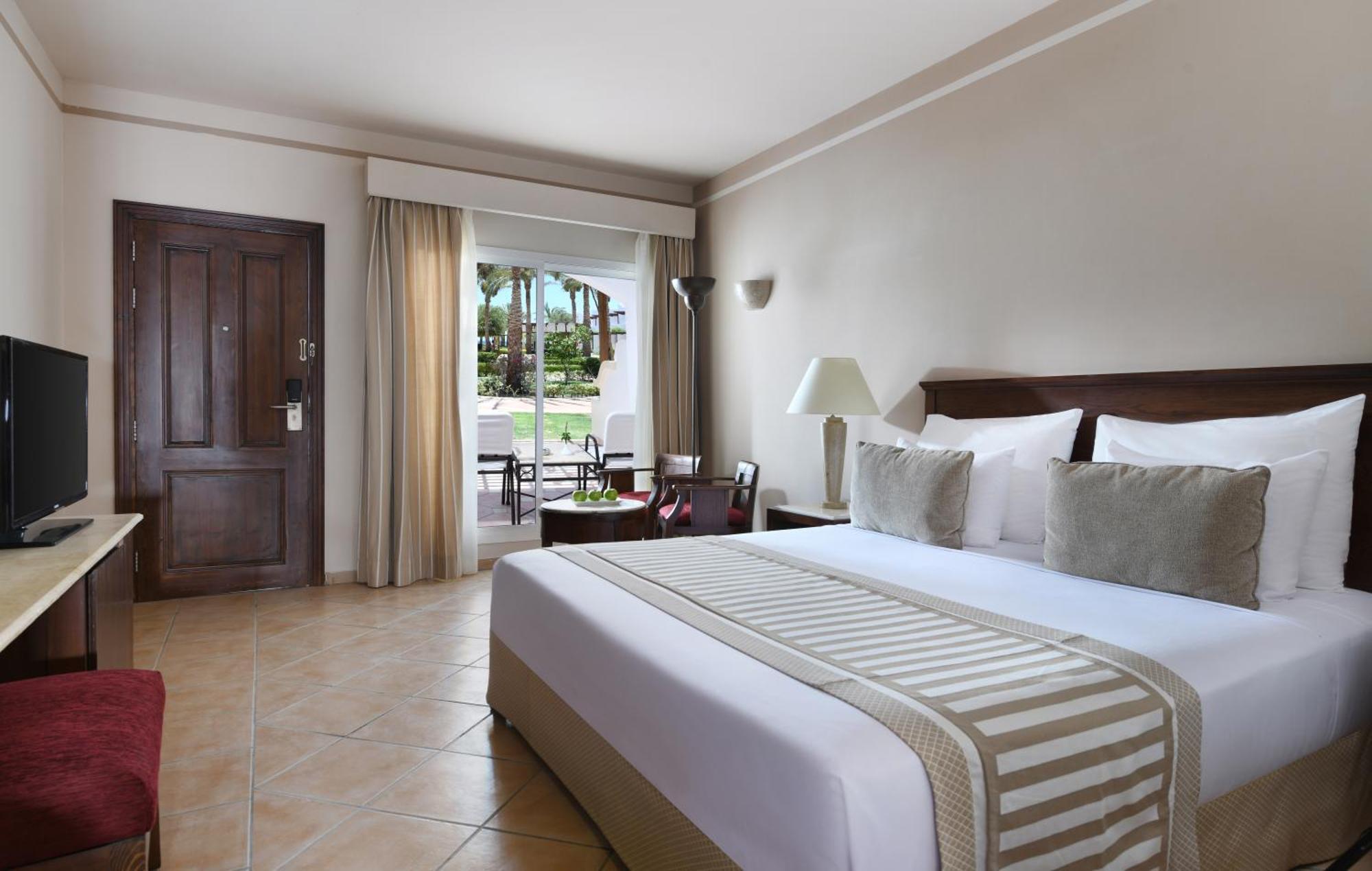 Superior Queen or Twin Bed Garden View