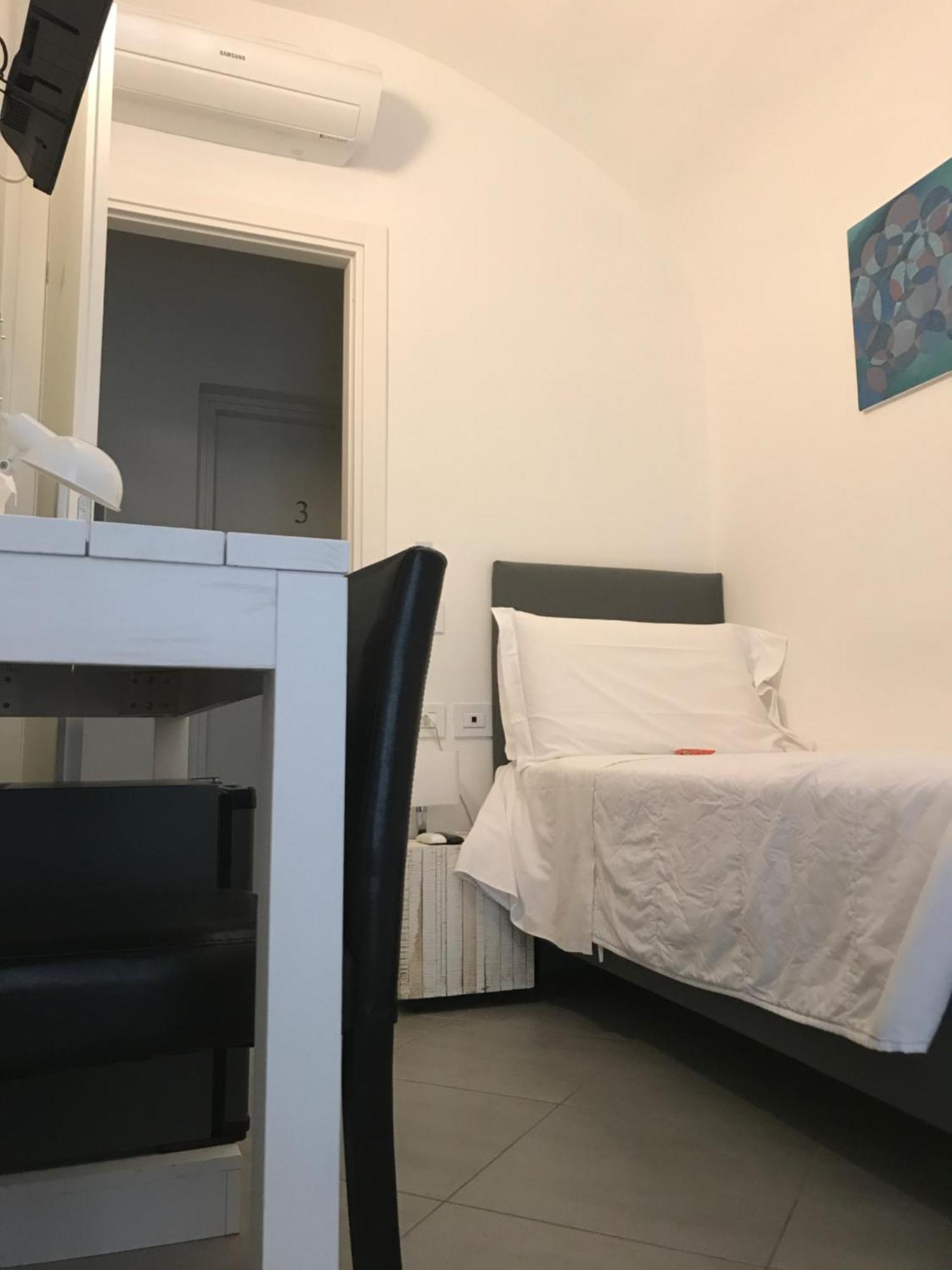 Single Room Balcony