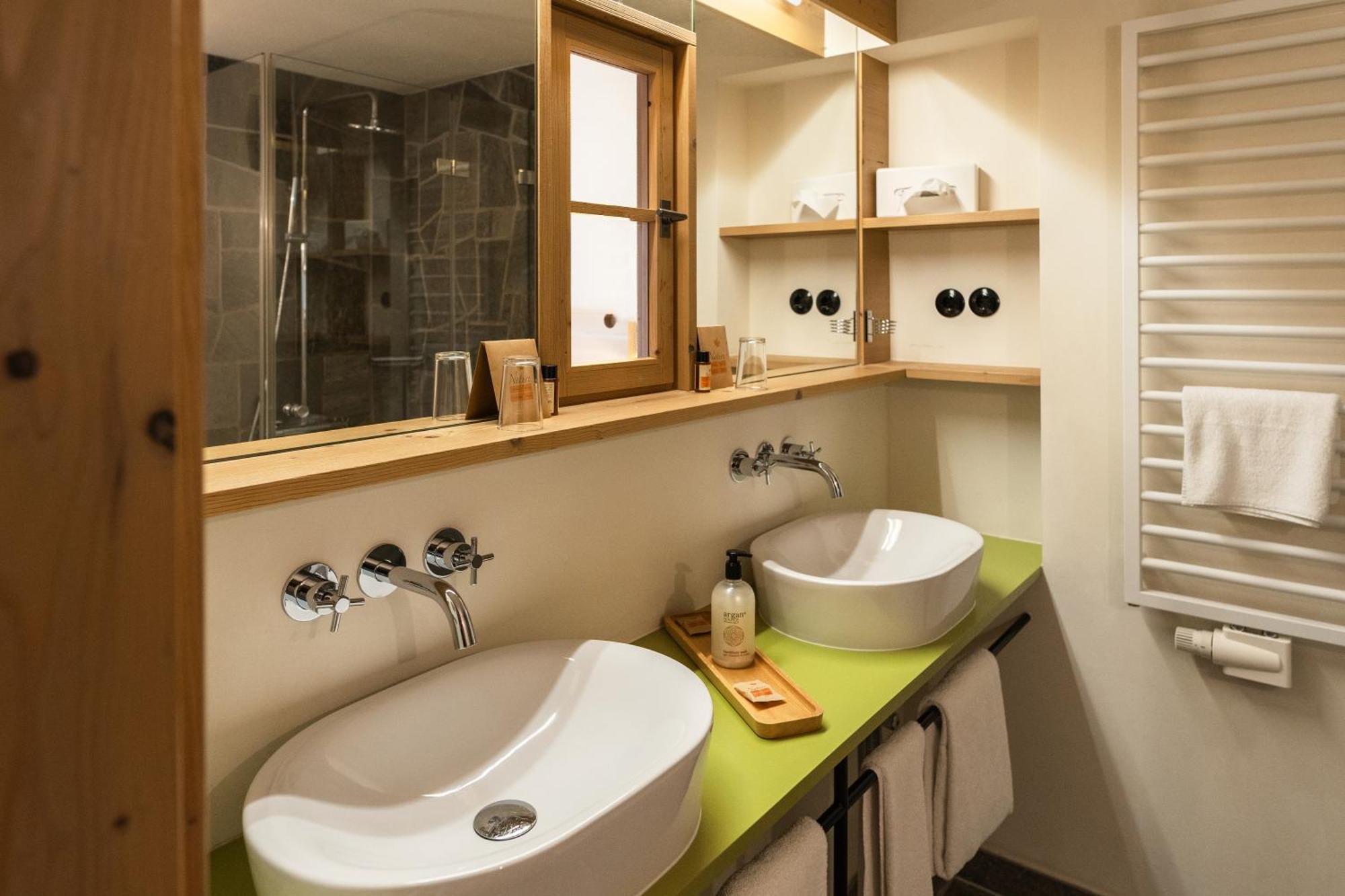 Triple Room Mountain View & Balcony