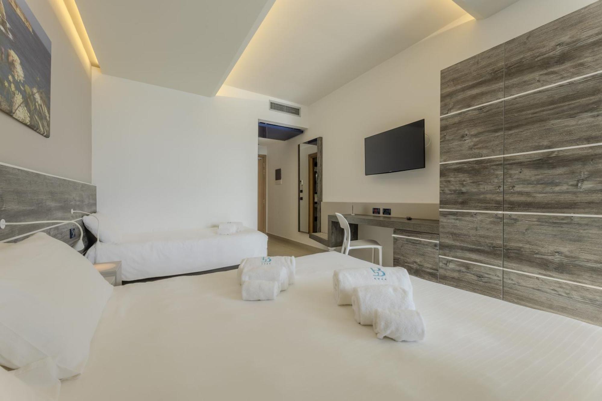 Superior Triple Room Sea View