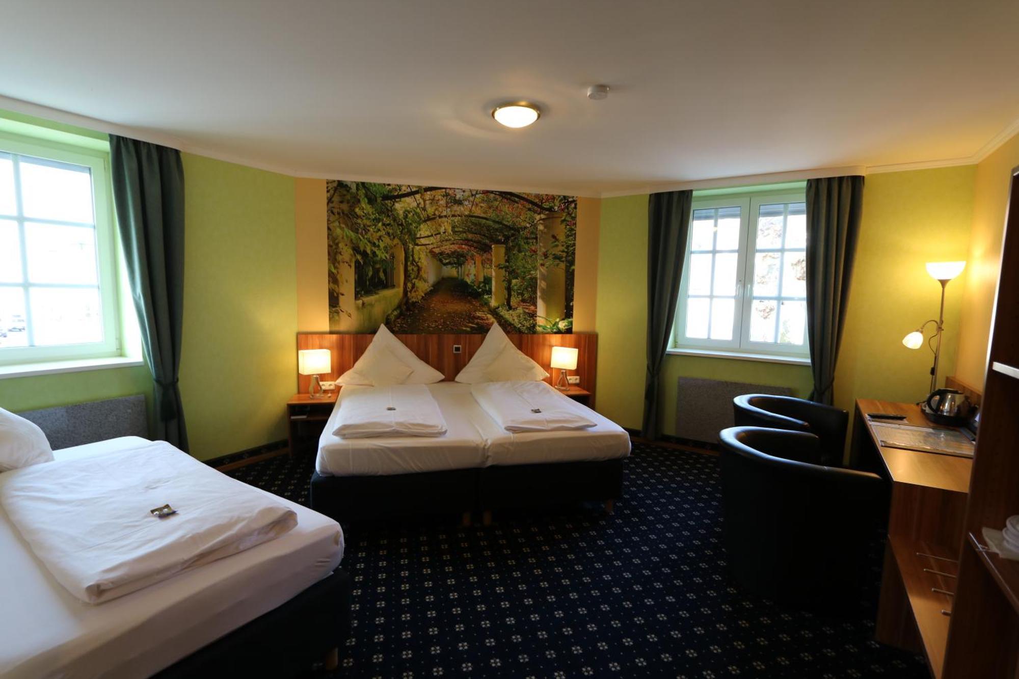 Dreibettzimmer