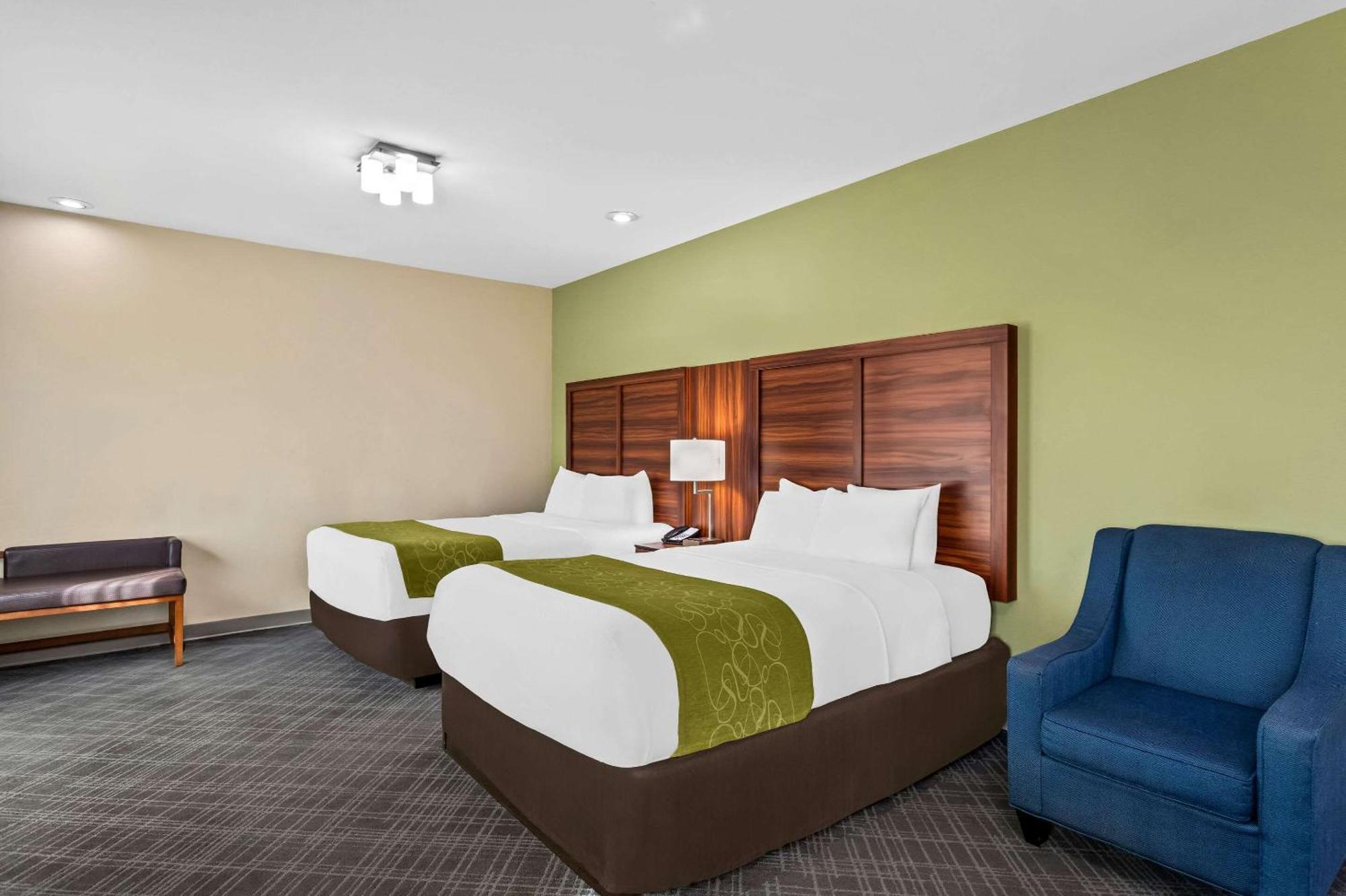 Queen Suite Two Queen Beds