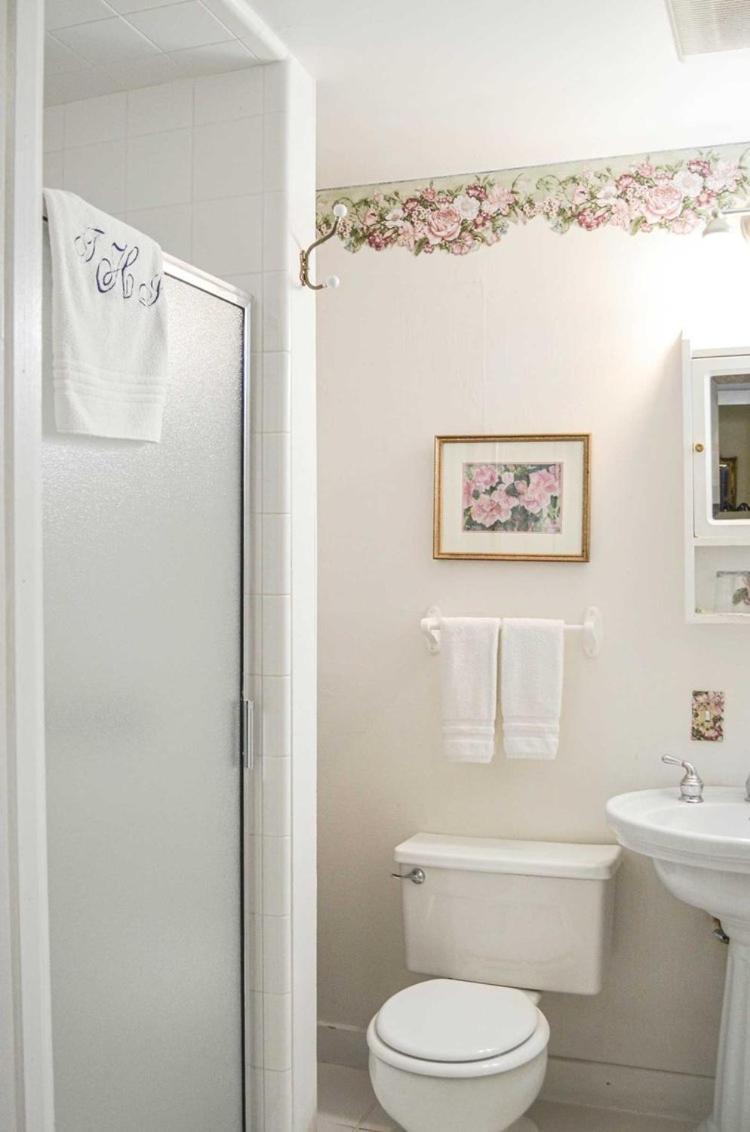 Annie's Room Standard Queen