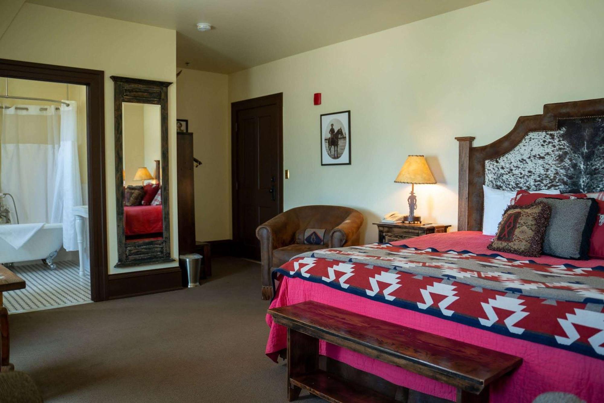 King Room Sofa Bed Non-Smoking or Pet Friendly