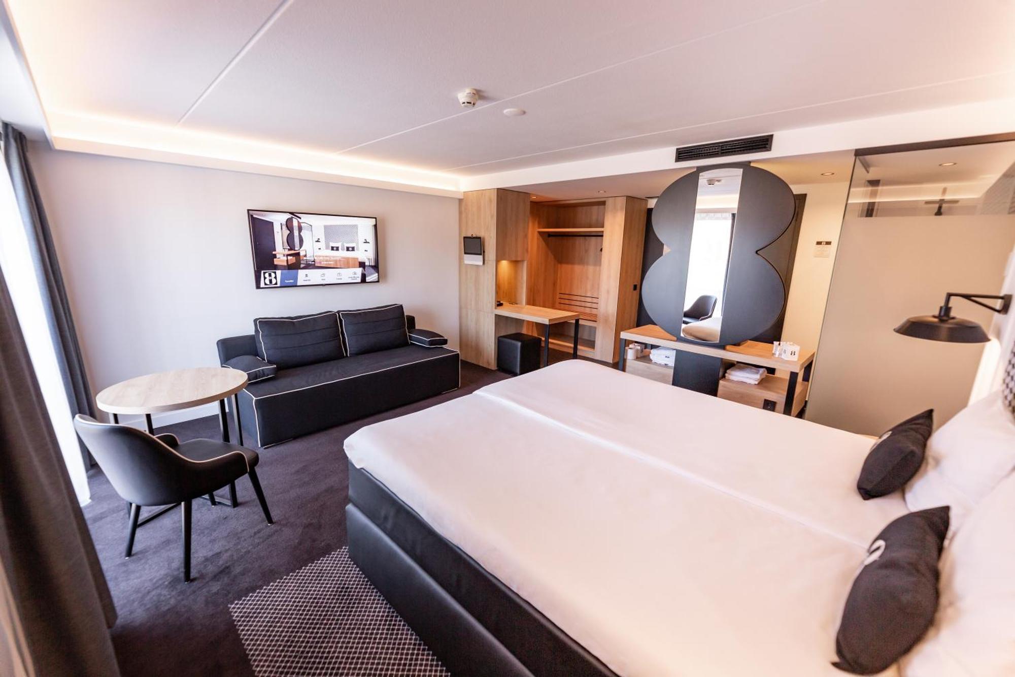 Queen Suite