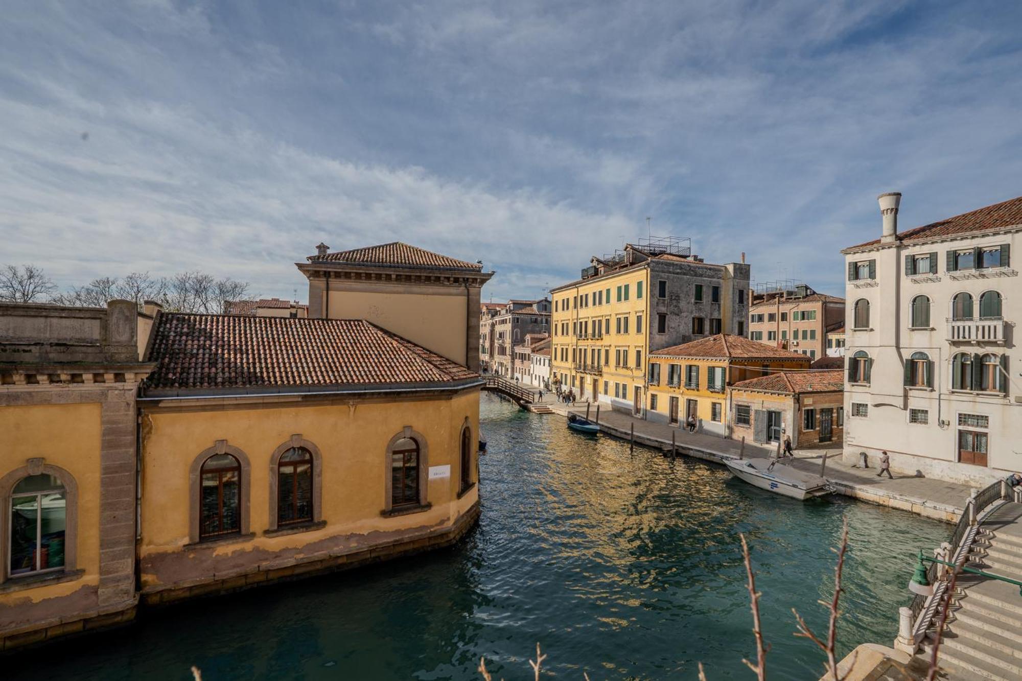 Superior Double Room Canal View