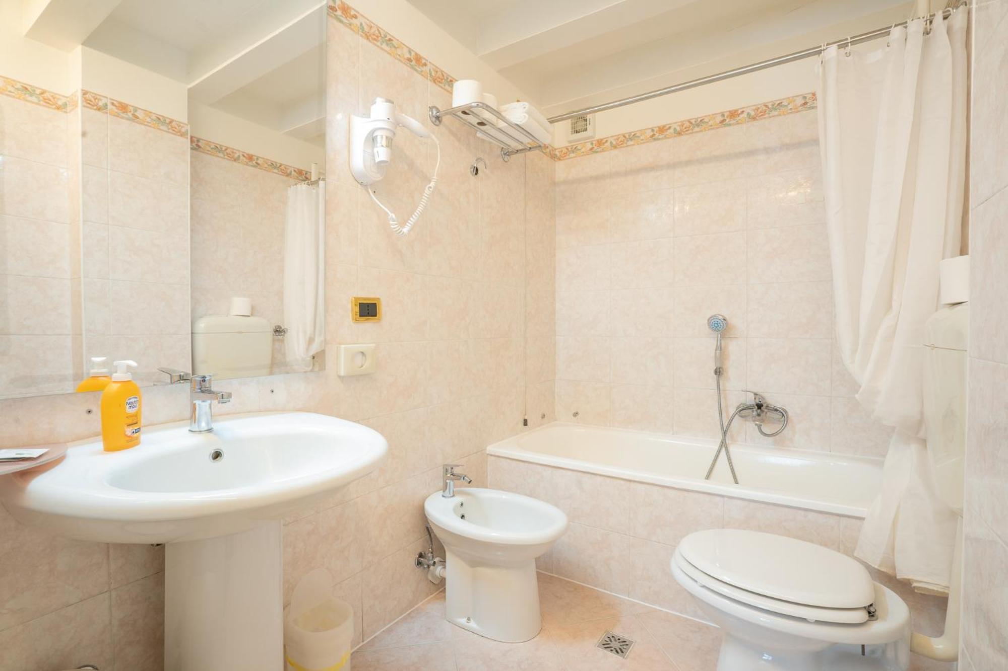 Superior Double Room Canal View