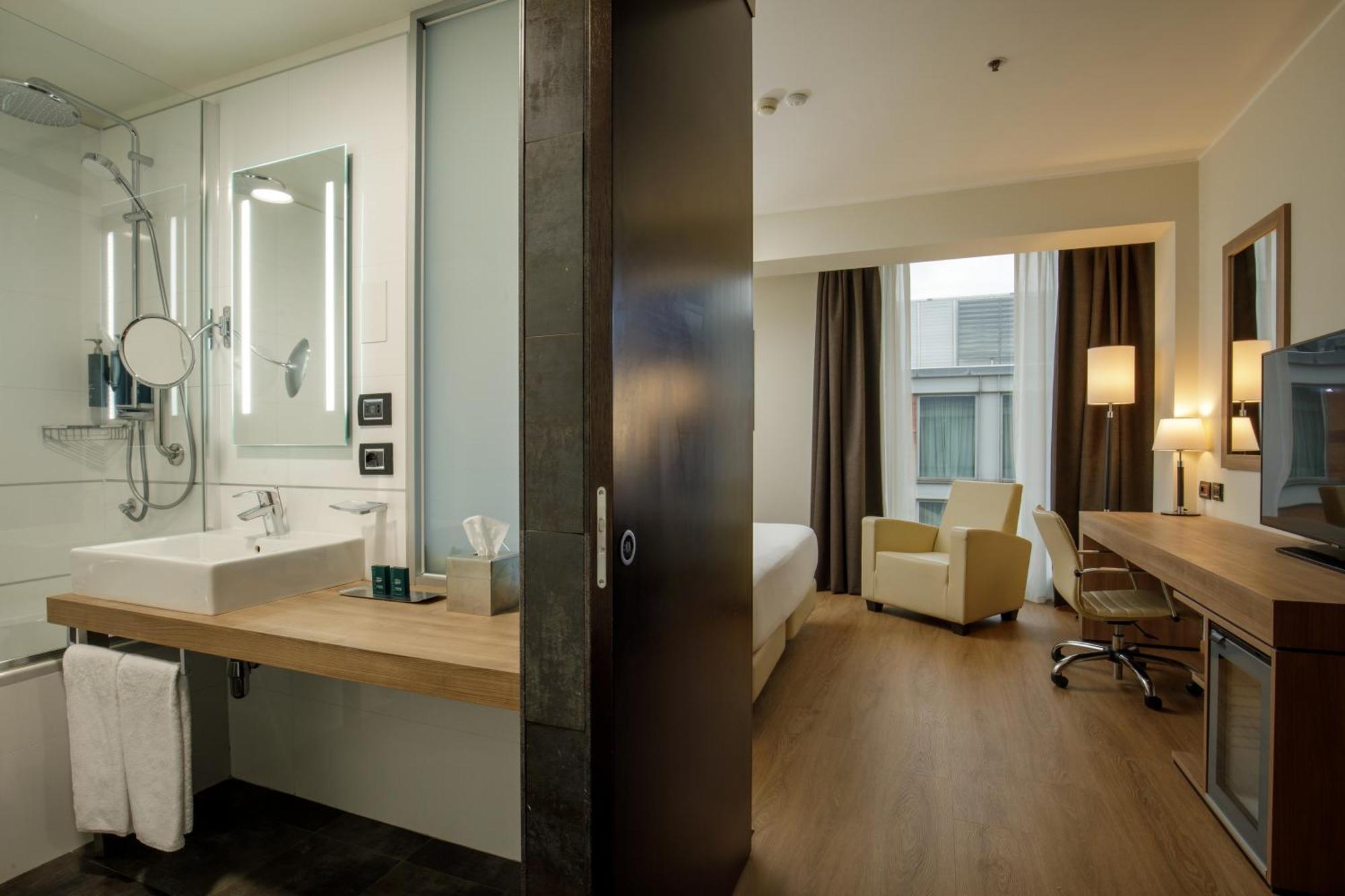 King Guest Room