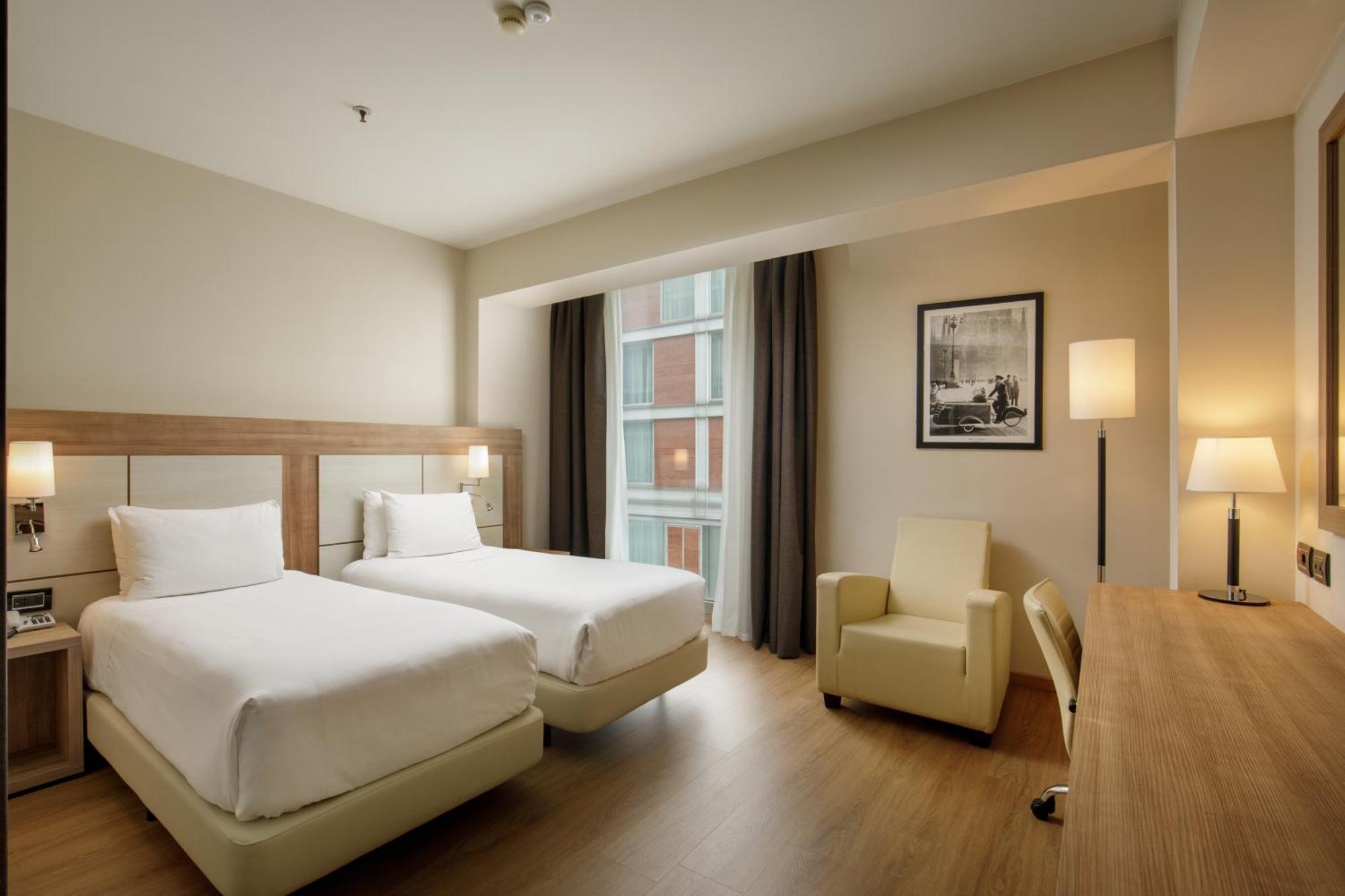 Twin Room Mobility Access