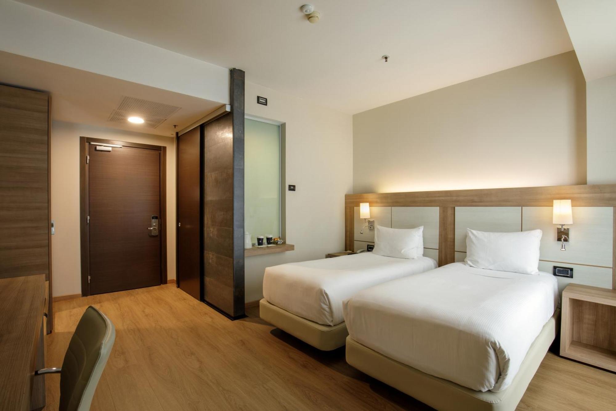 Twin Room Mobility Access