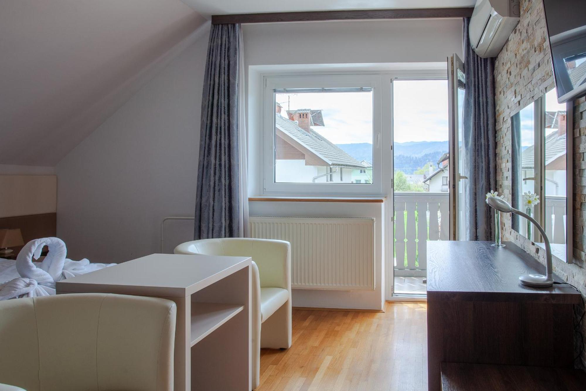 Basic Triple Room