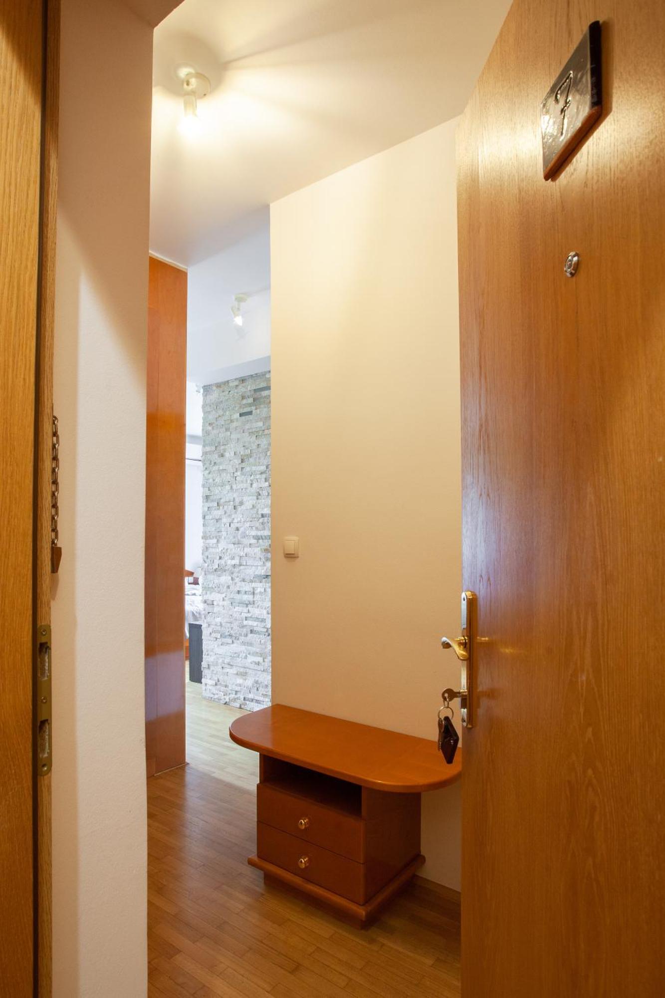 Basic Triple Room