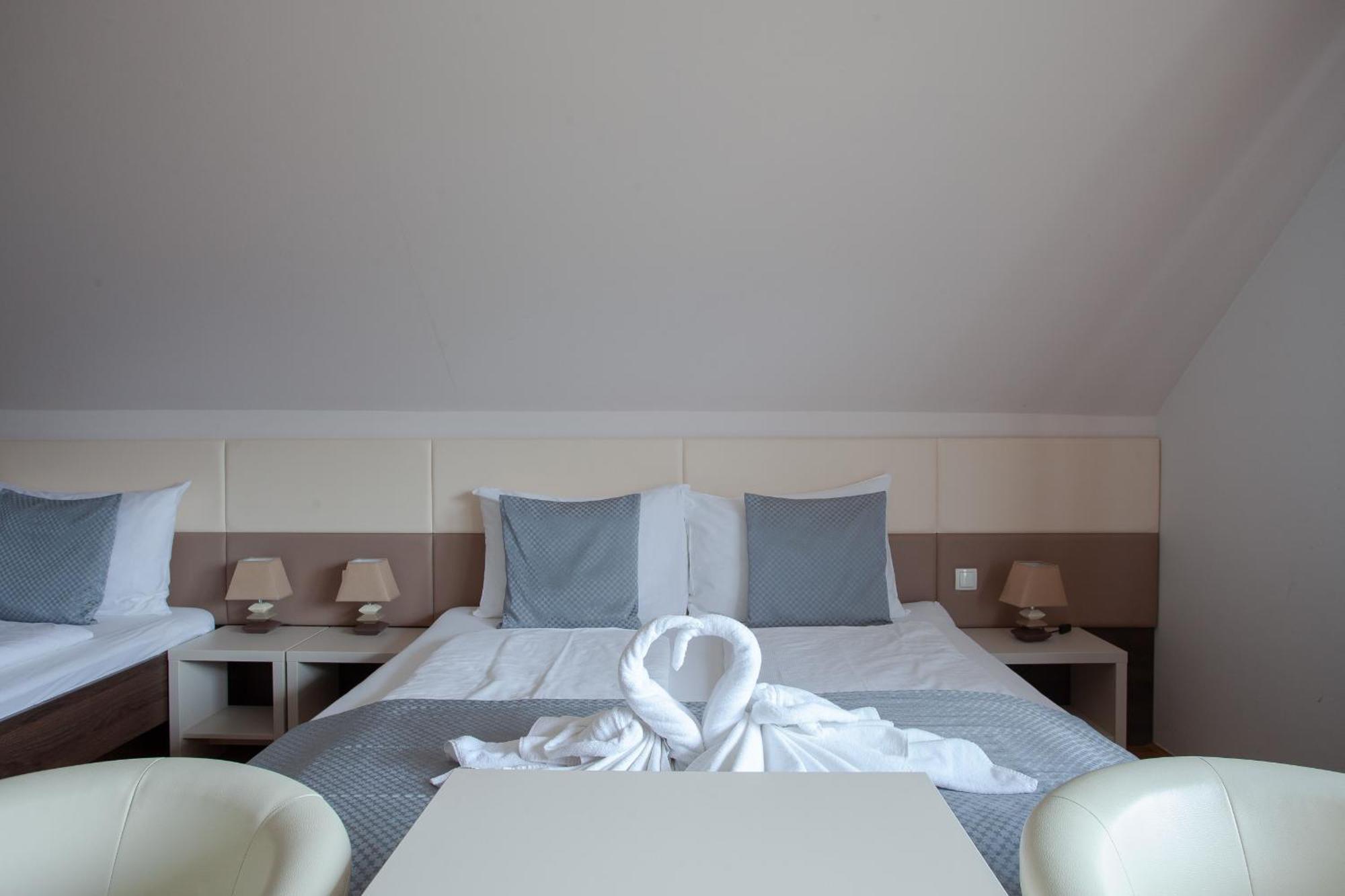Basic Triple Room