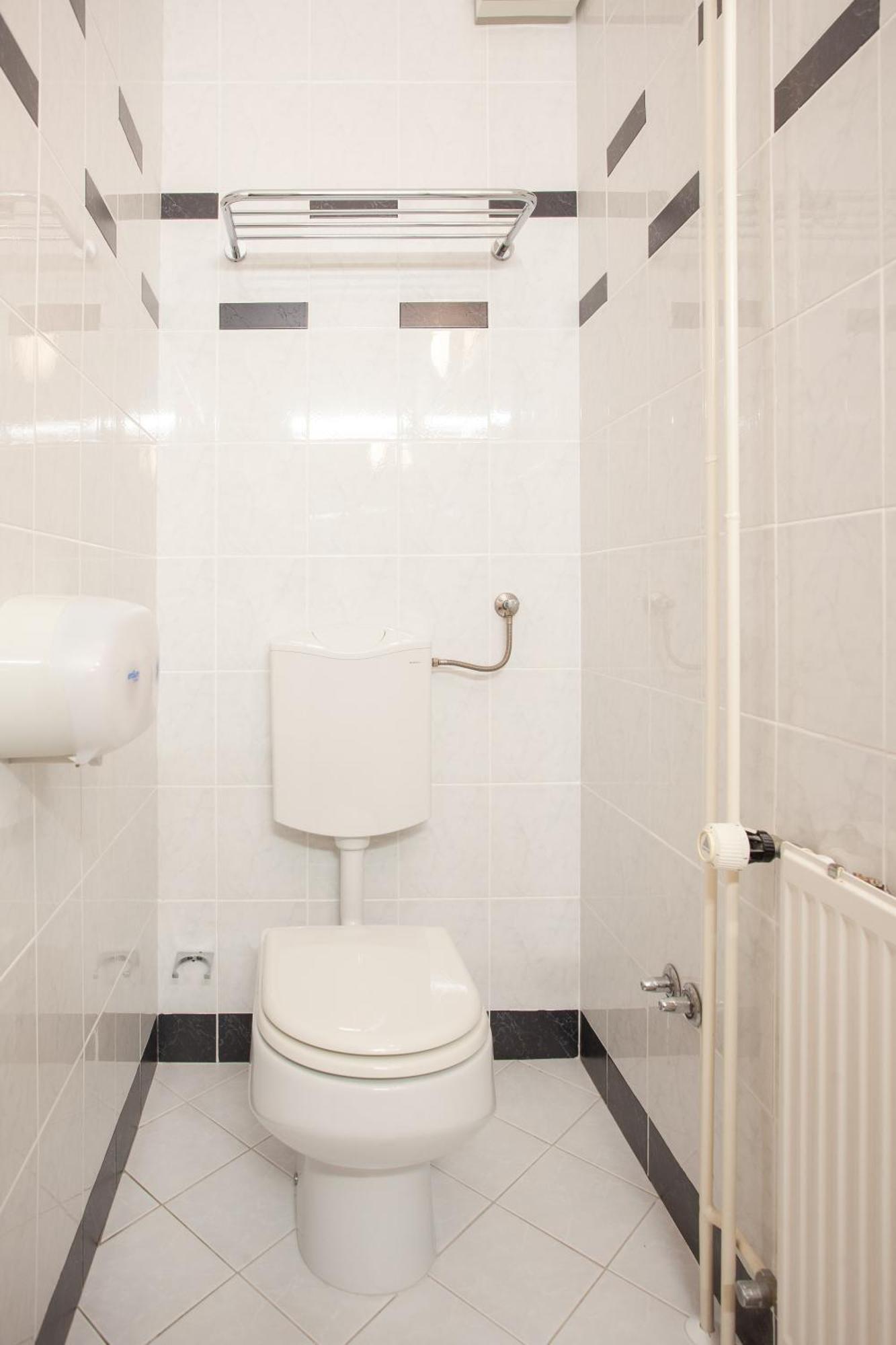 Basic Triple Room