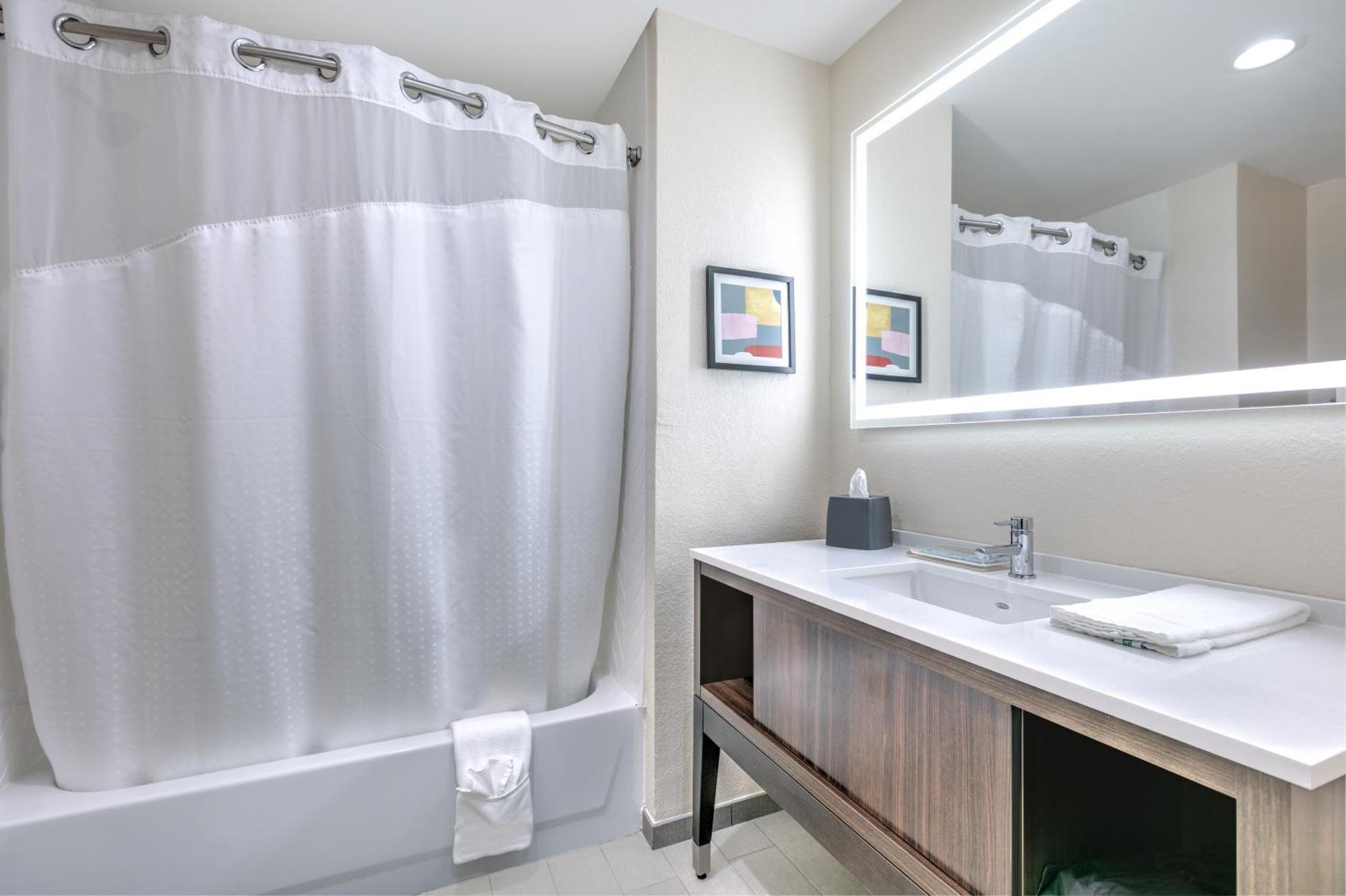 Standard Room Two Queen Beds
