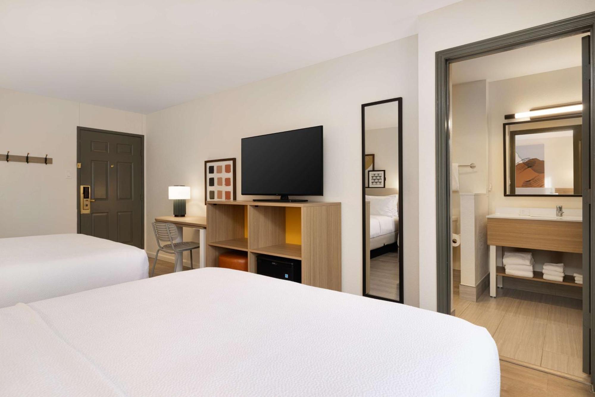 Queen Room with Two Queen Beds