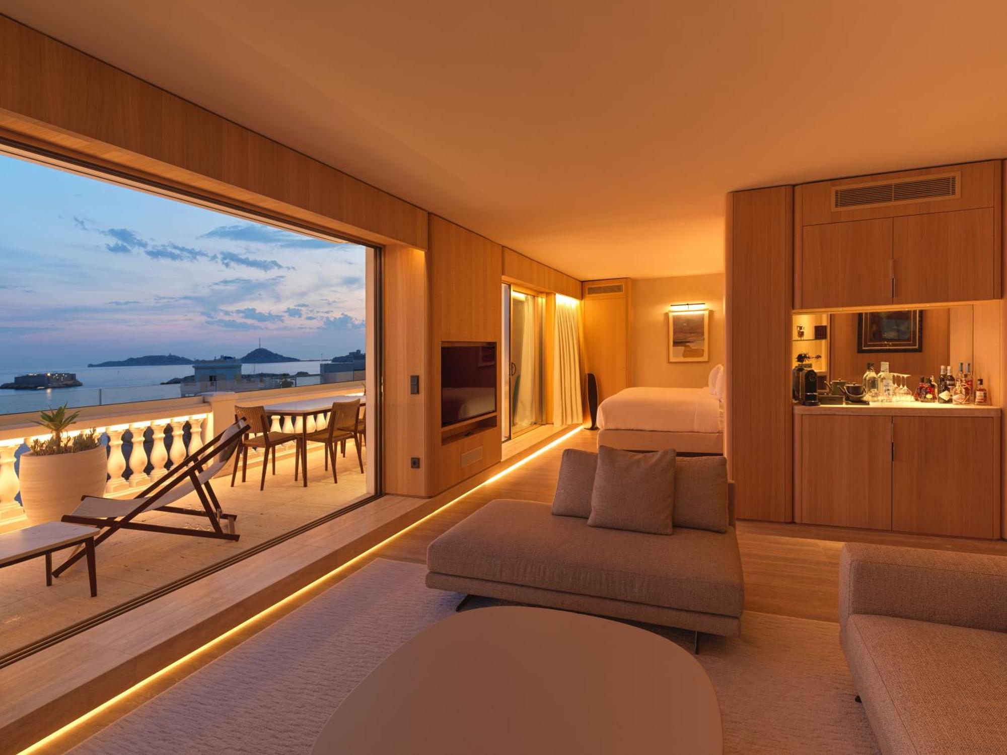 Appartement 2 Chambres avec Terrasse et Vue sur la Mer