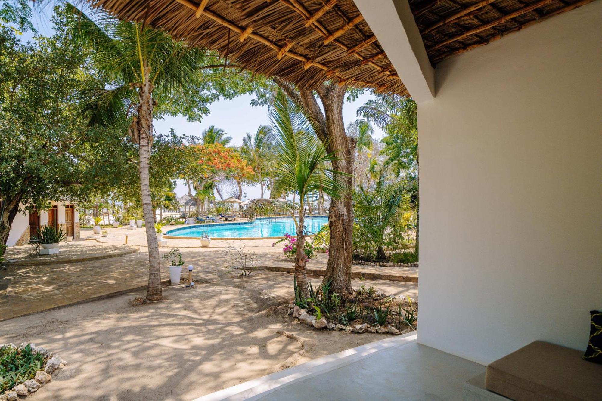 Deluxe Beach Front Room
