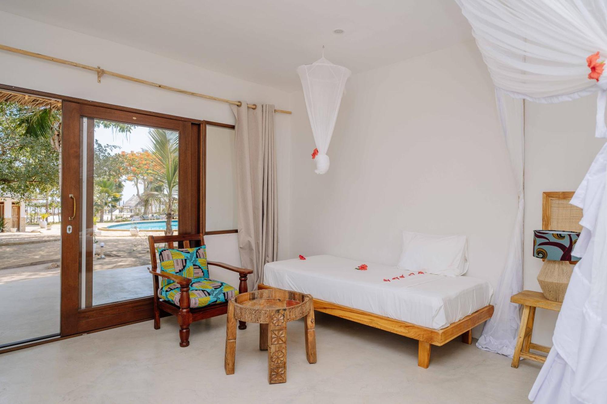 Deluxe Beach Front Room