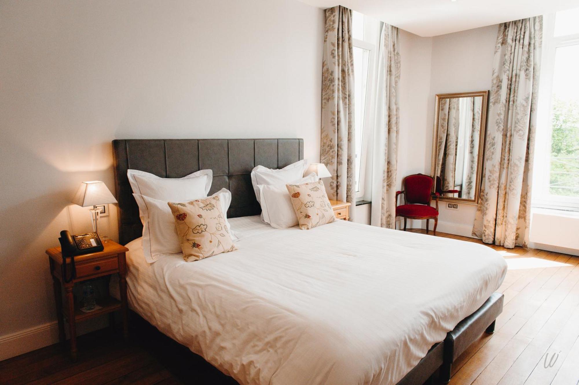 Chambre Double ou Lits Jumeaux de Luxe - Vue sur Jardin - Côté Château