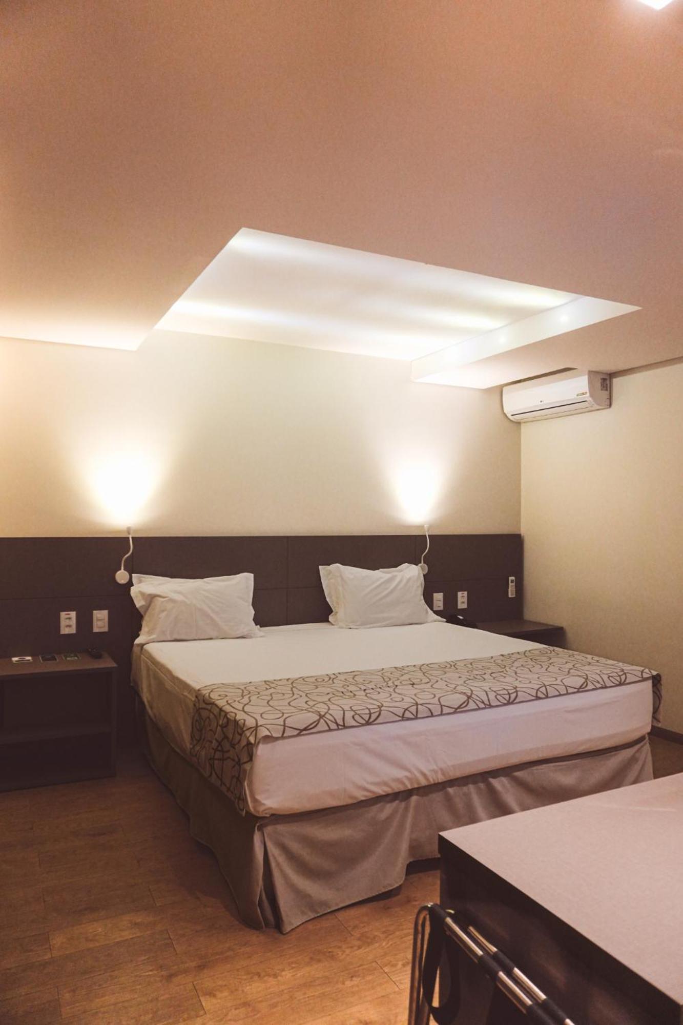 Quarto com Cama King-size