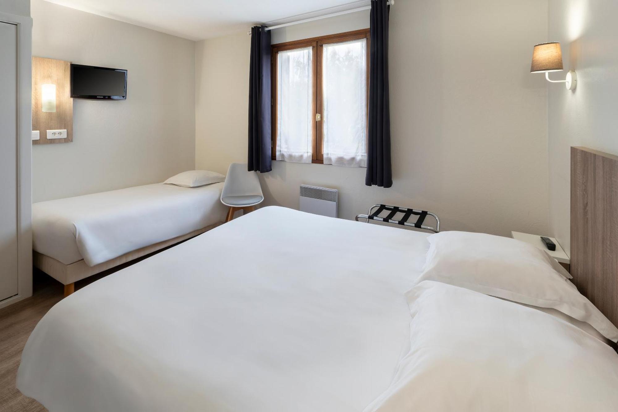 Family Room One Double Bed One Single Bed Non-Smoking