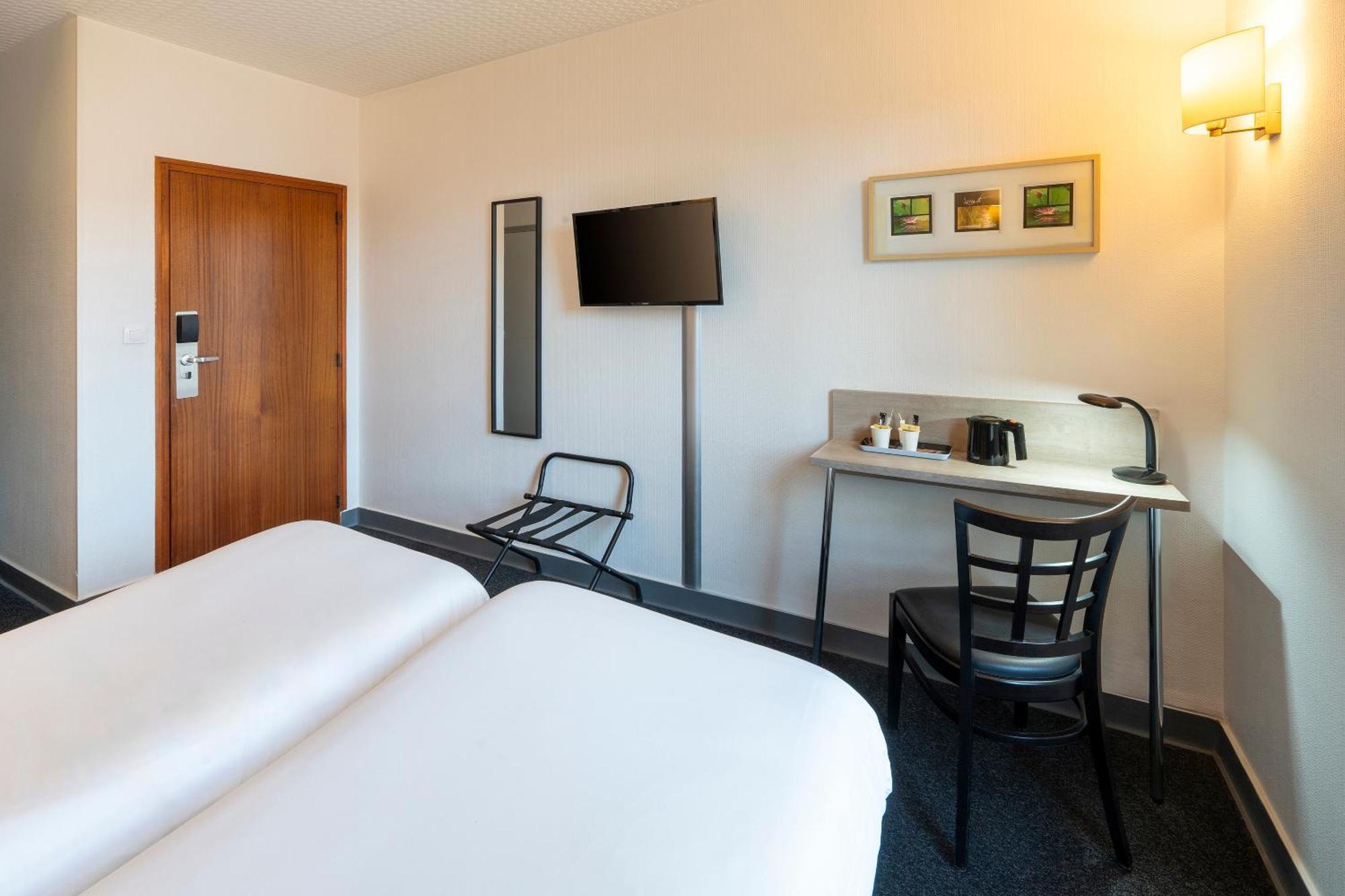 Standard Twin Room Non-Smoking