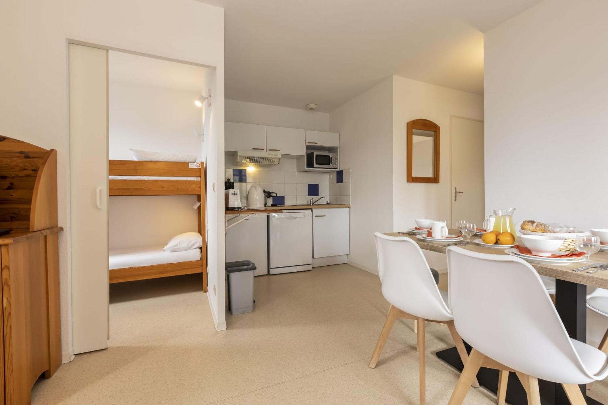 2 Room Apartment Cabin 5 or