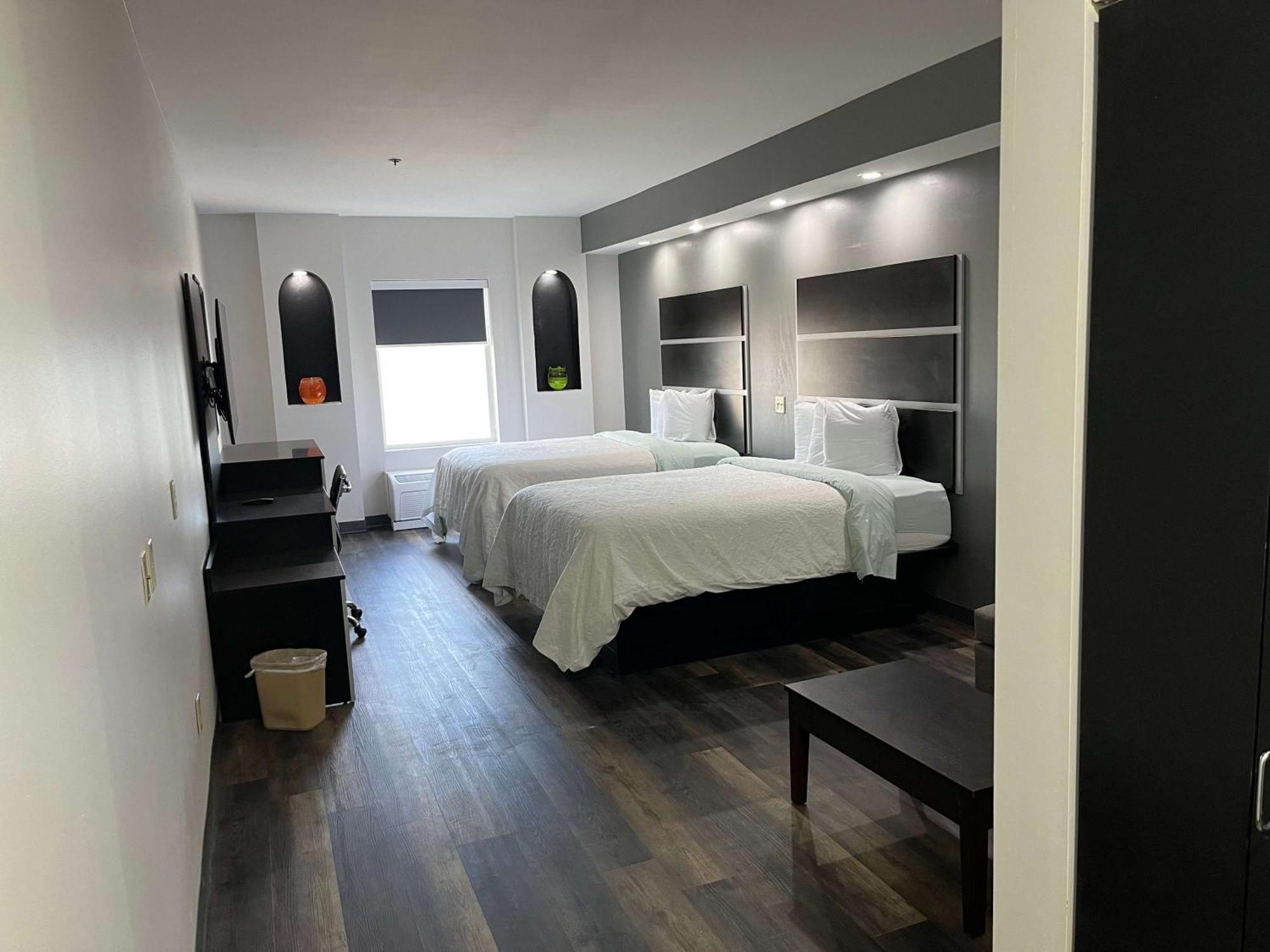 Standard Queen Room Two Queen Beds