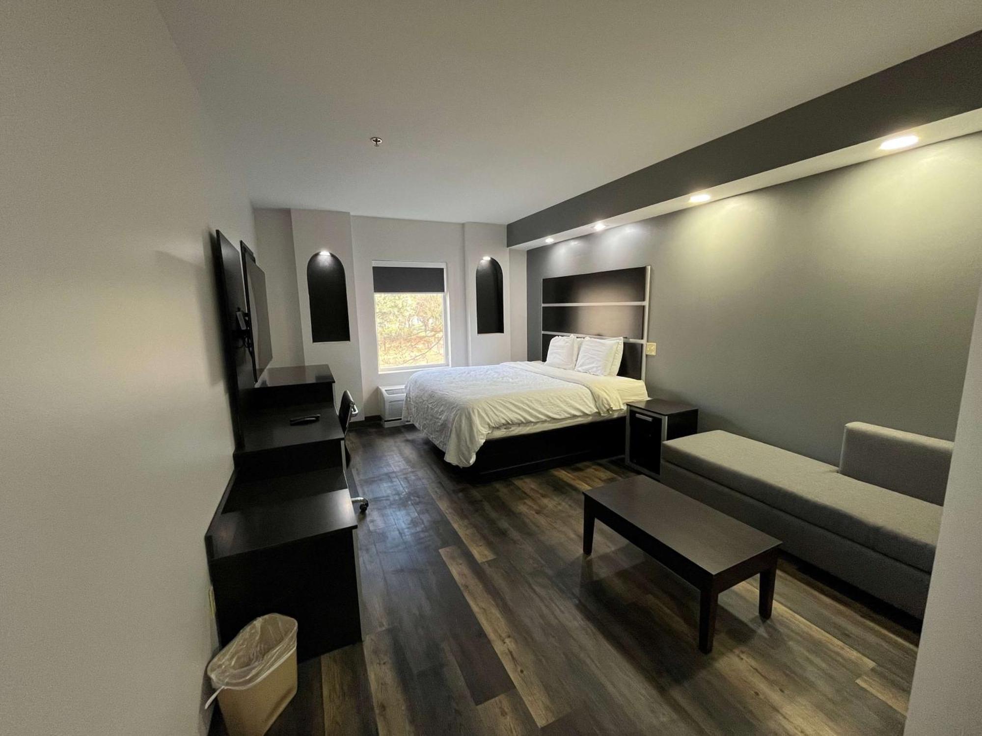 Standard King Room