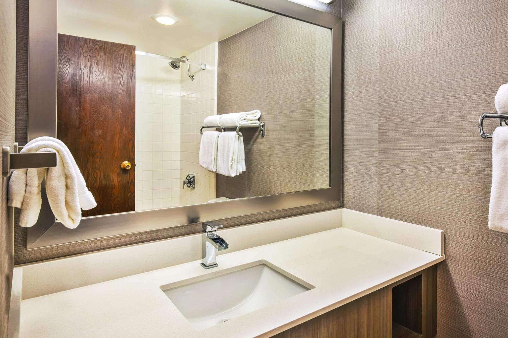 Junior Suite with Two Queen Beds,1649892344:JPEG