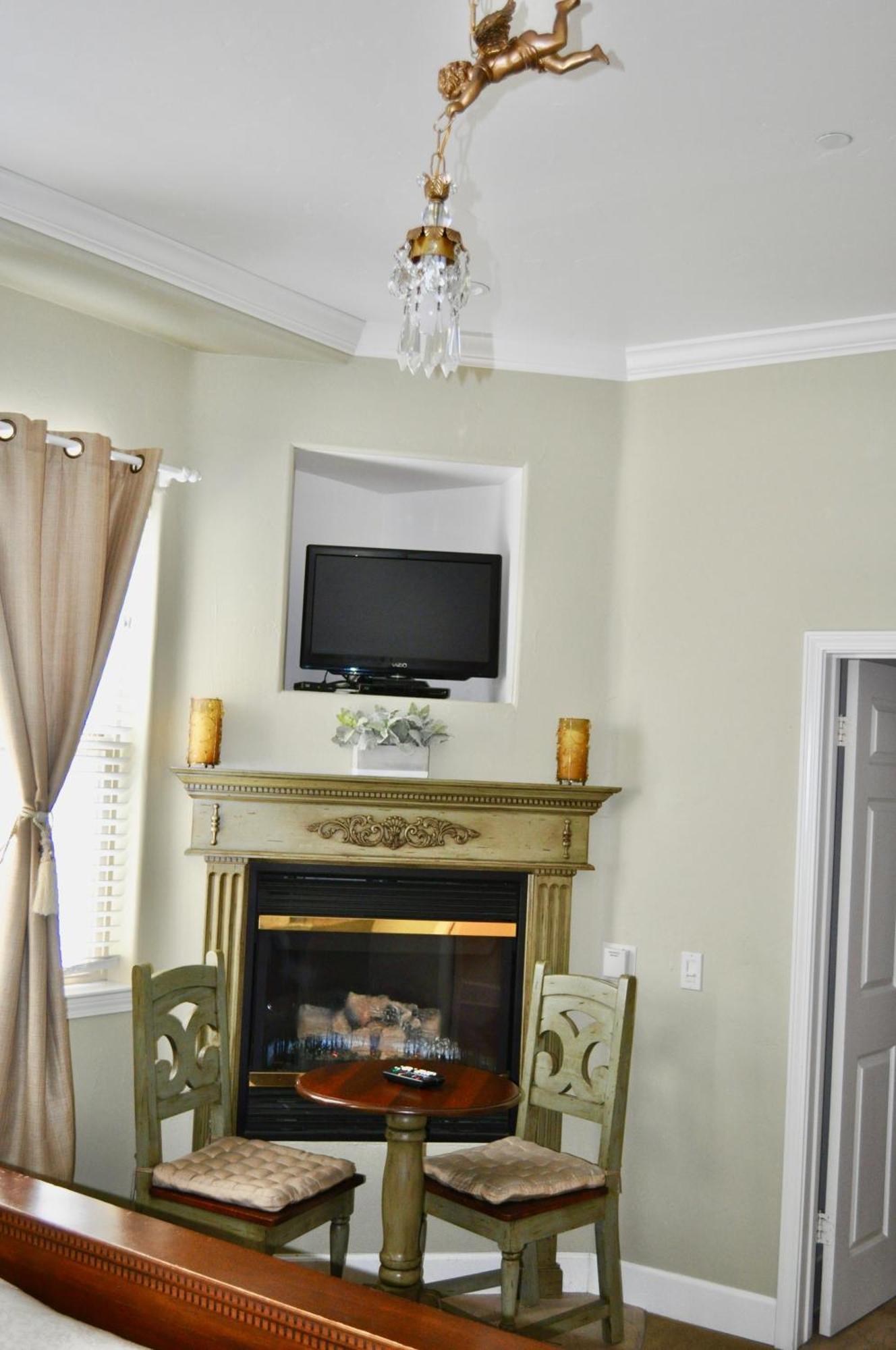 Queen Room