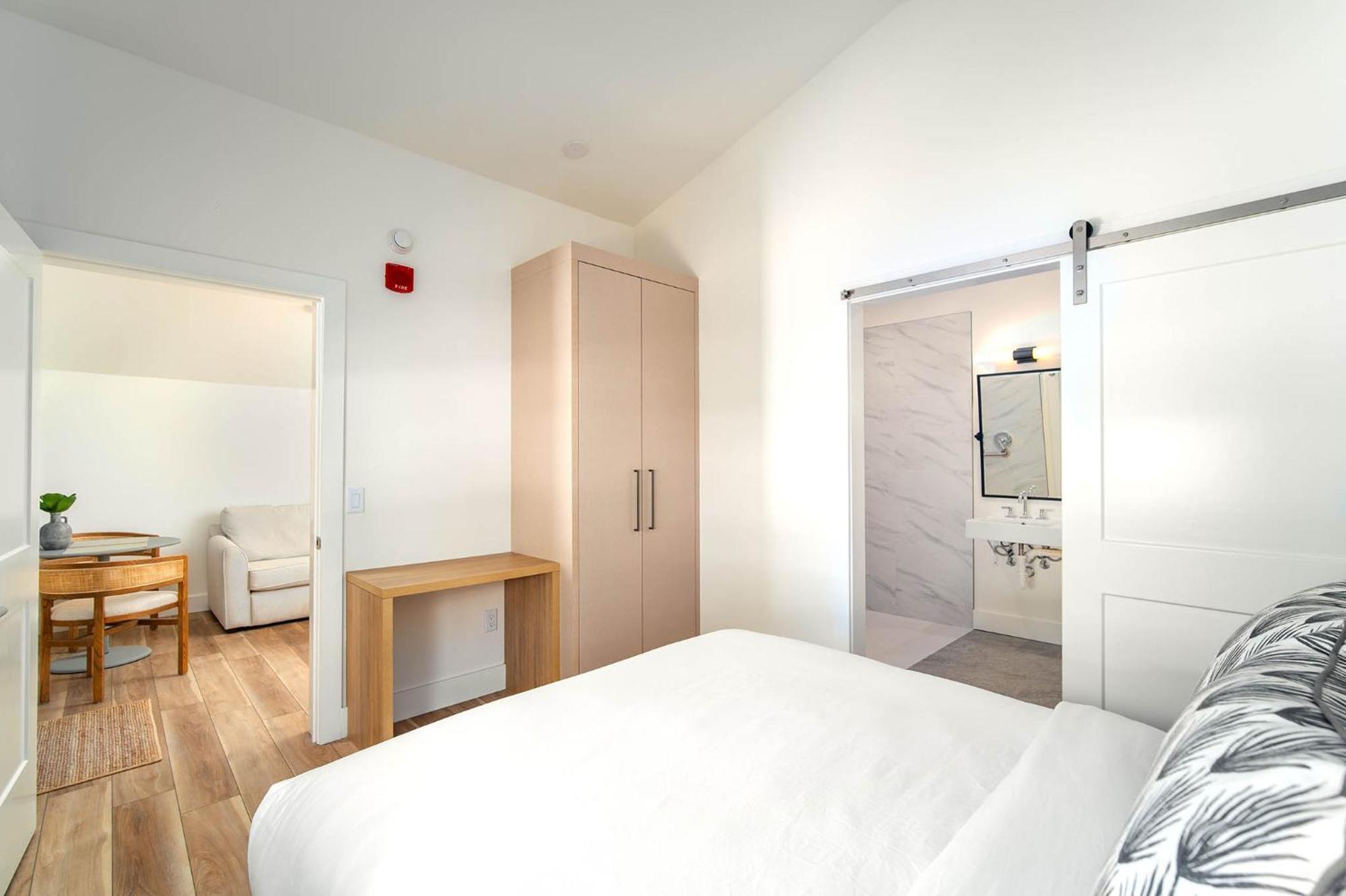 One Bedroom Queen Cottage ADA Accessible