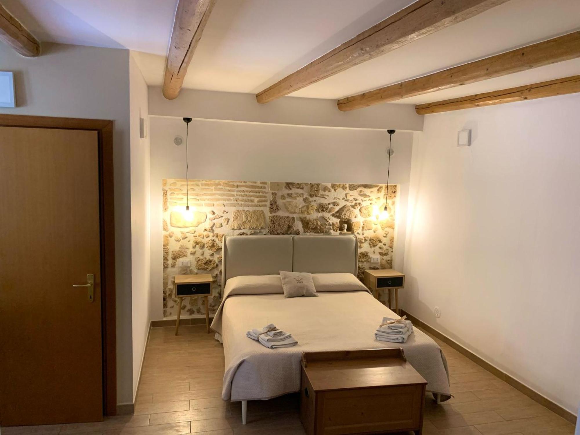 Double Room,1649921655:JPEG