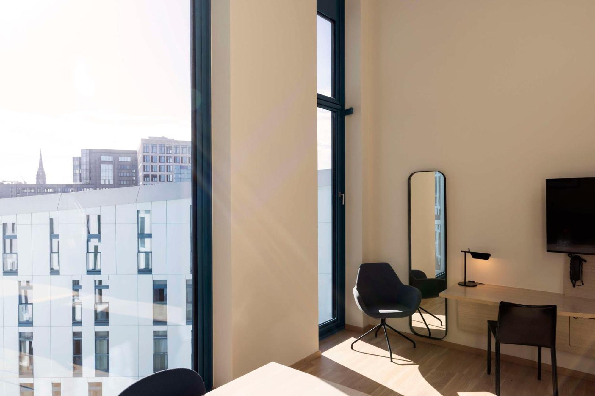 Superior Plus Double Room access to the lounge "Living Room"
