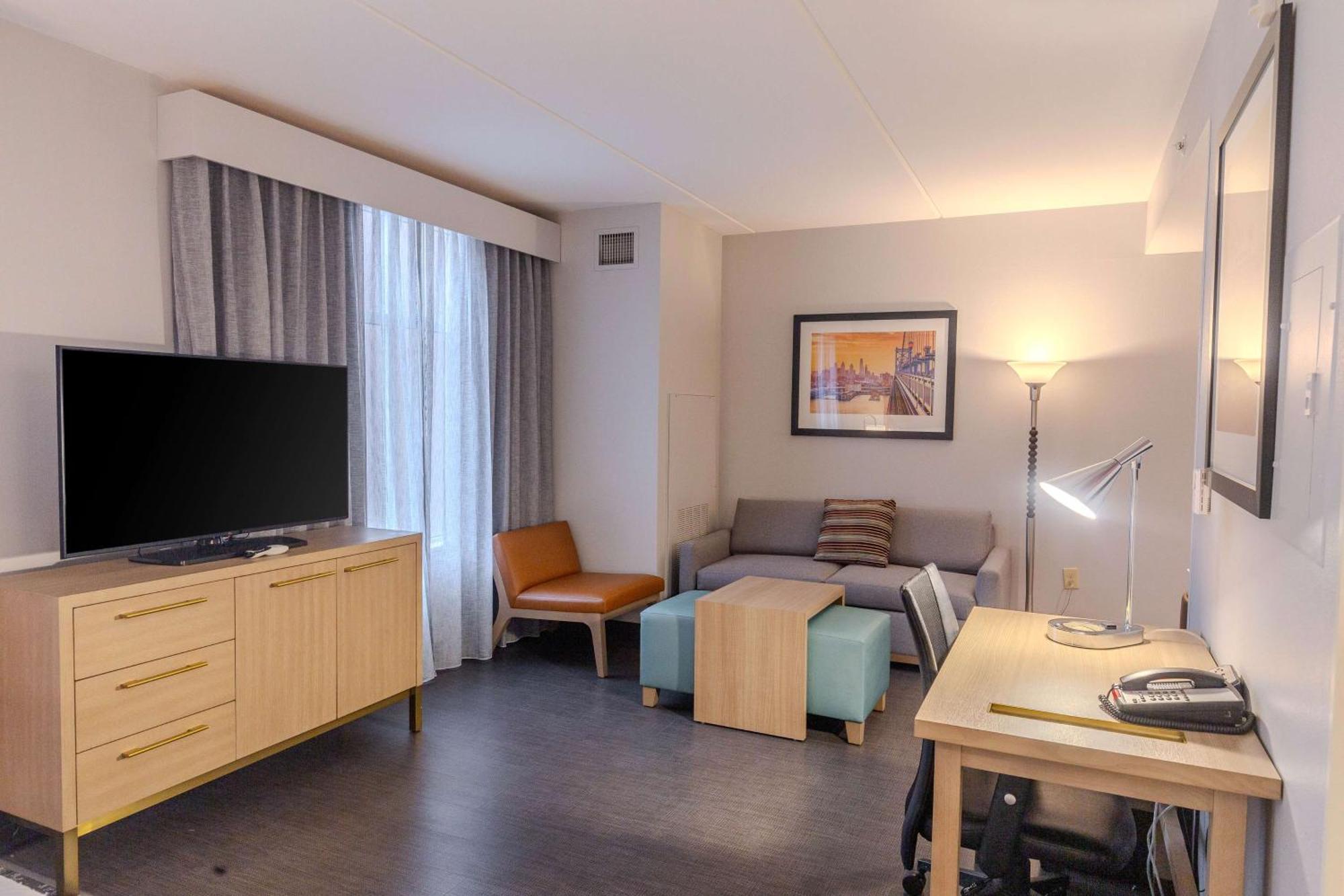 King Studio Suite