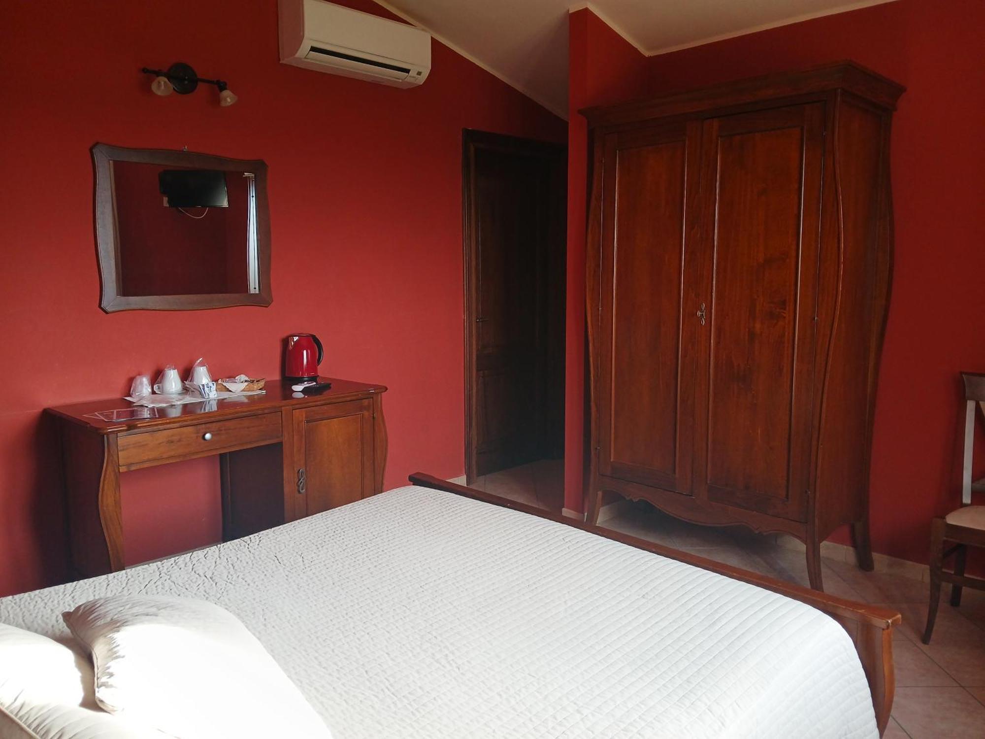 Queen Room Spa Bath