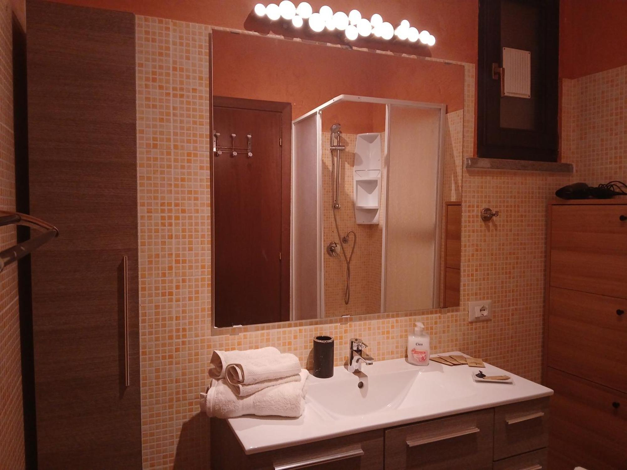 Double Room Private Bathroom