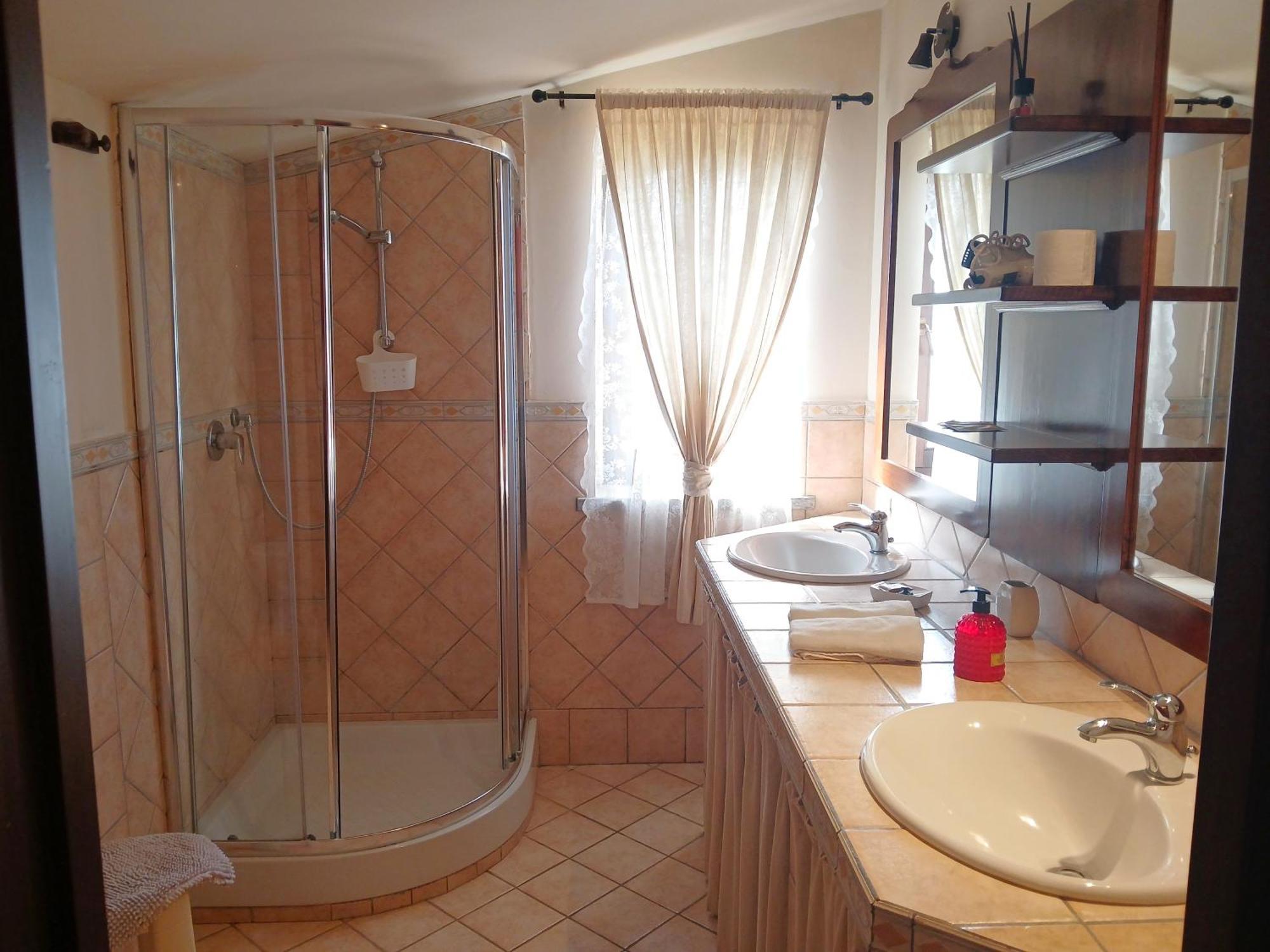Queen Room Spa Bath