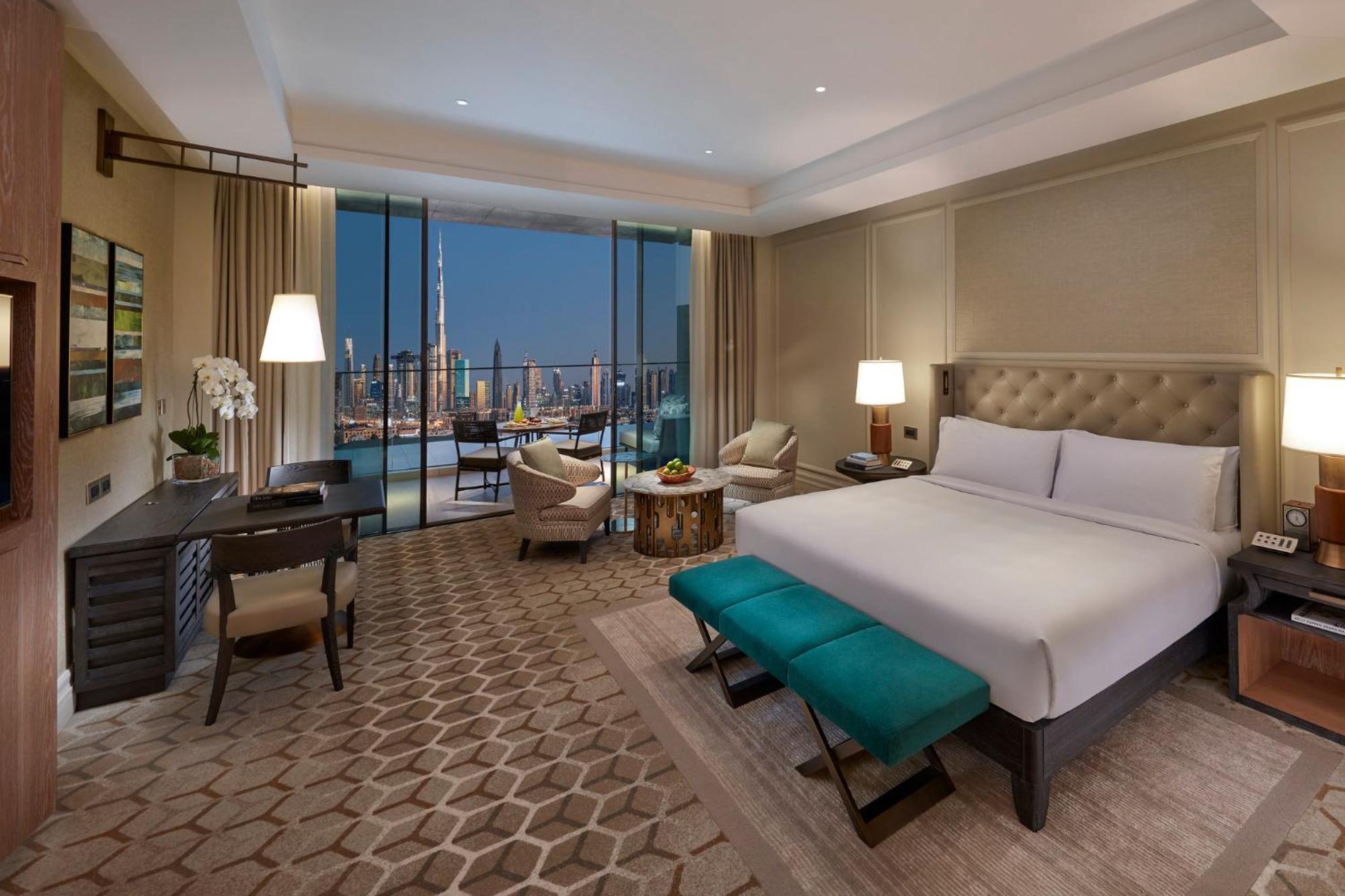 Deluxe Skyline View King Room